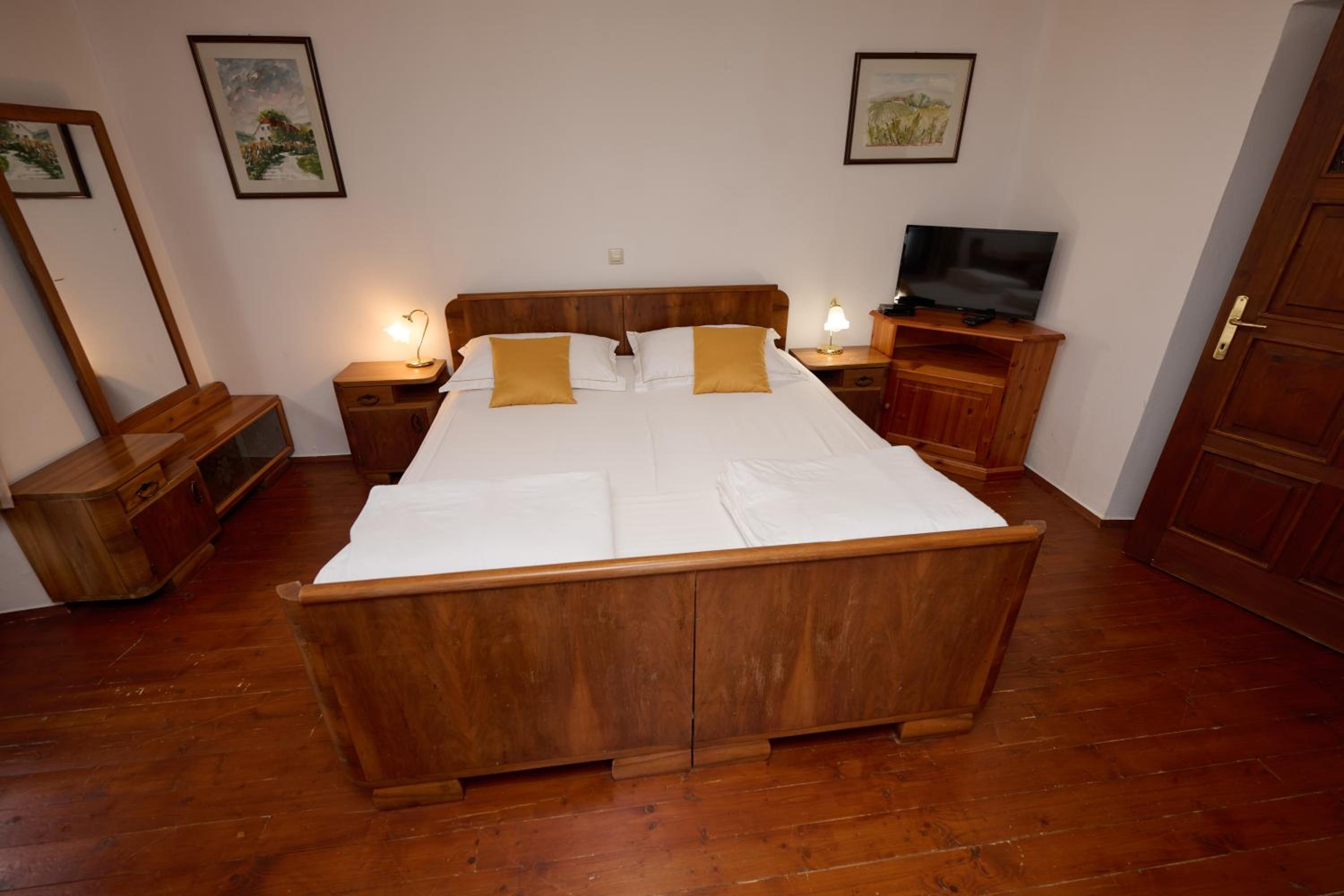 Vitica Apartment (2 Adults) - Photo 3