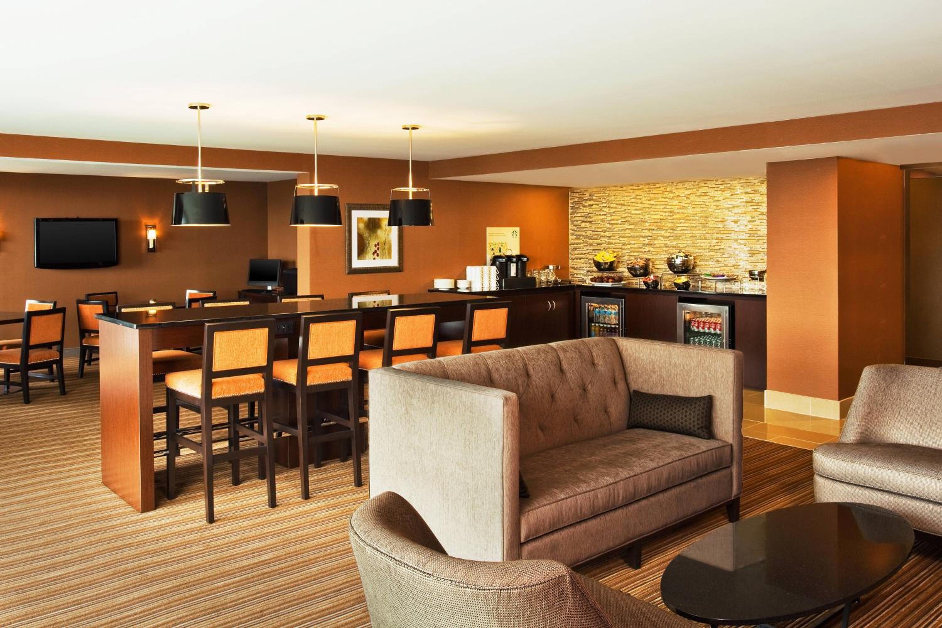 One-Bedroom Suite with Sofa Bed