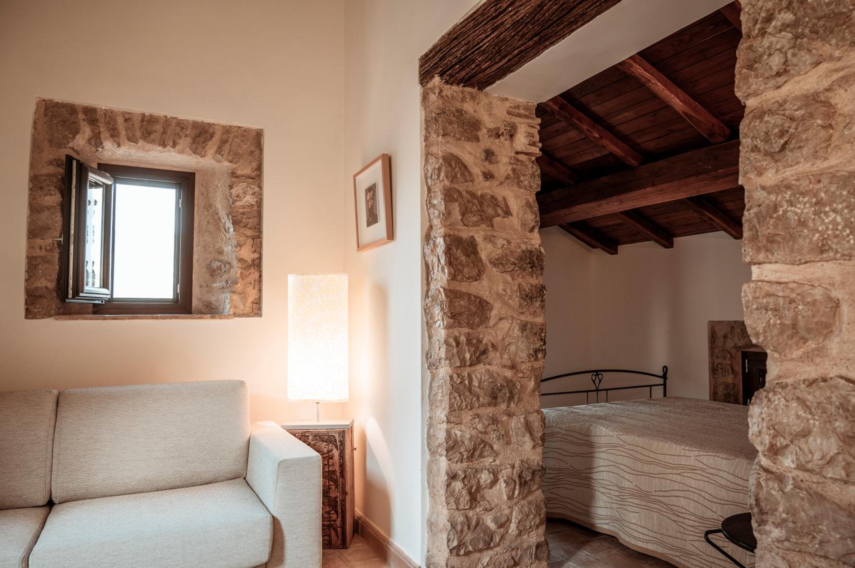 Double Room - Photo 4