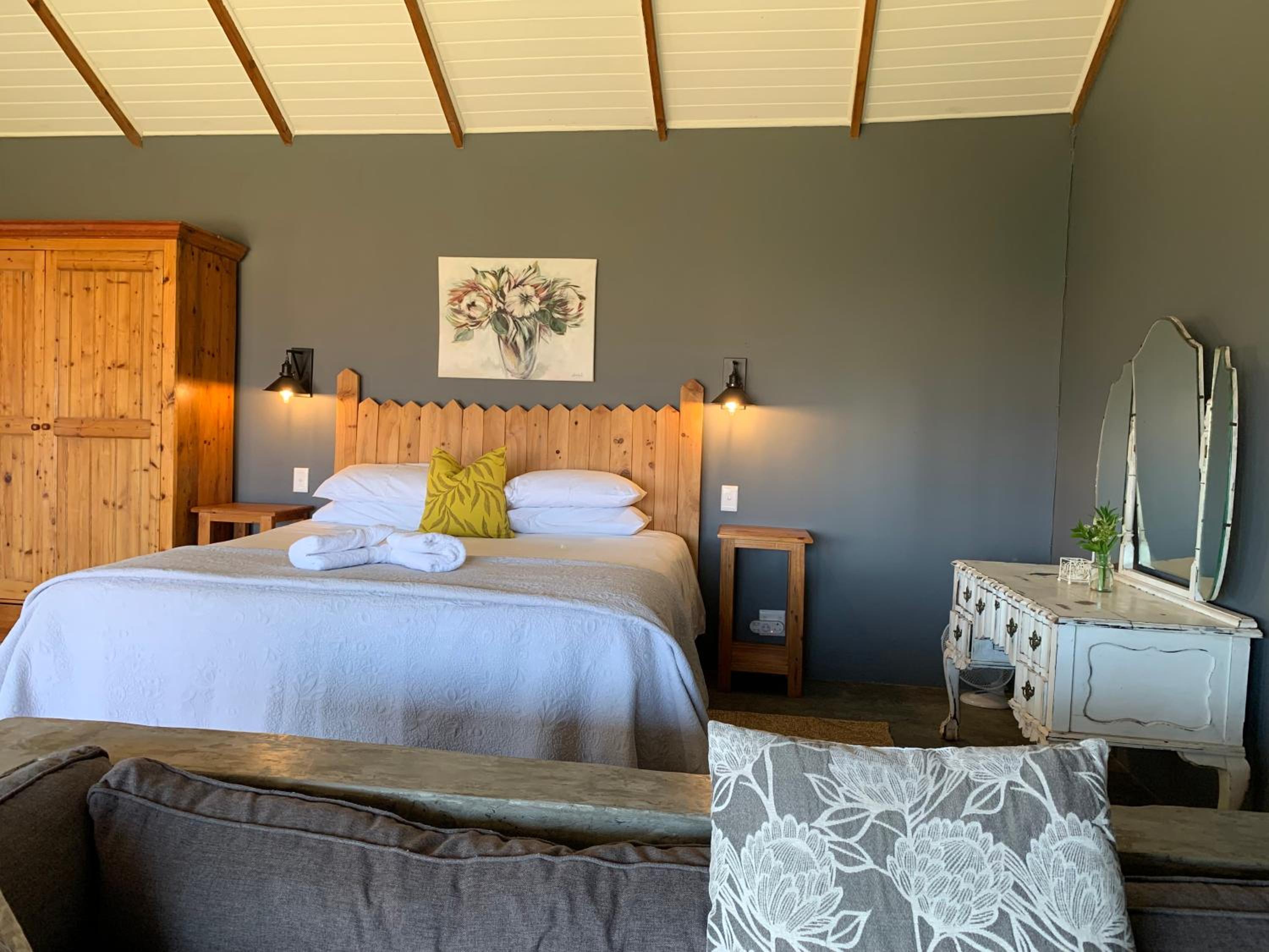 Deluxe King Room - Photo 4