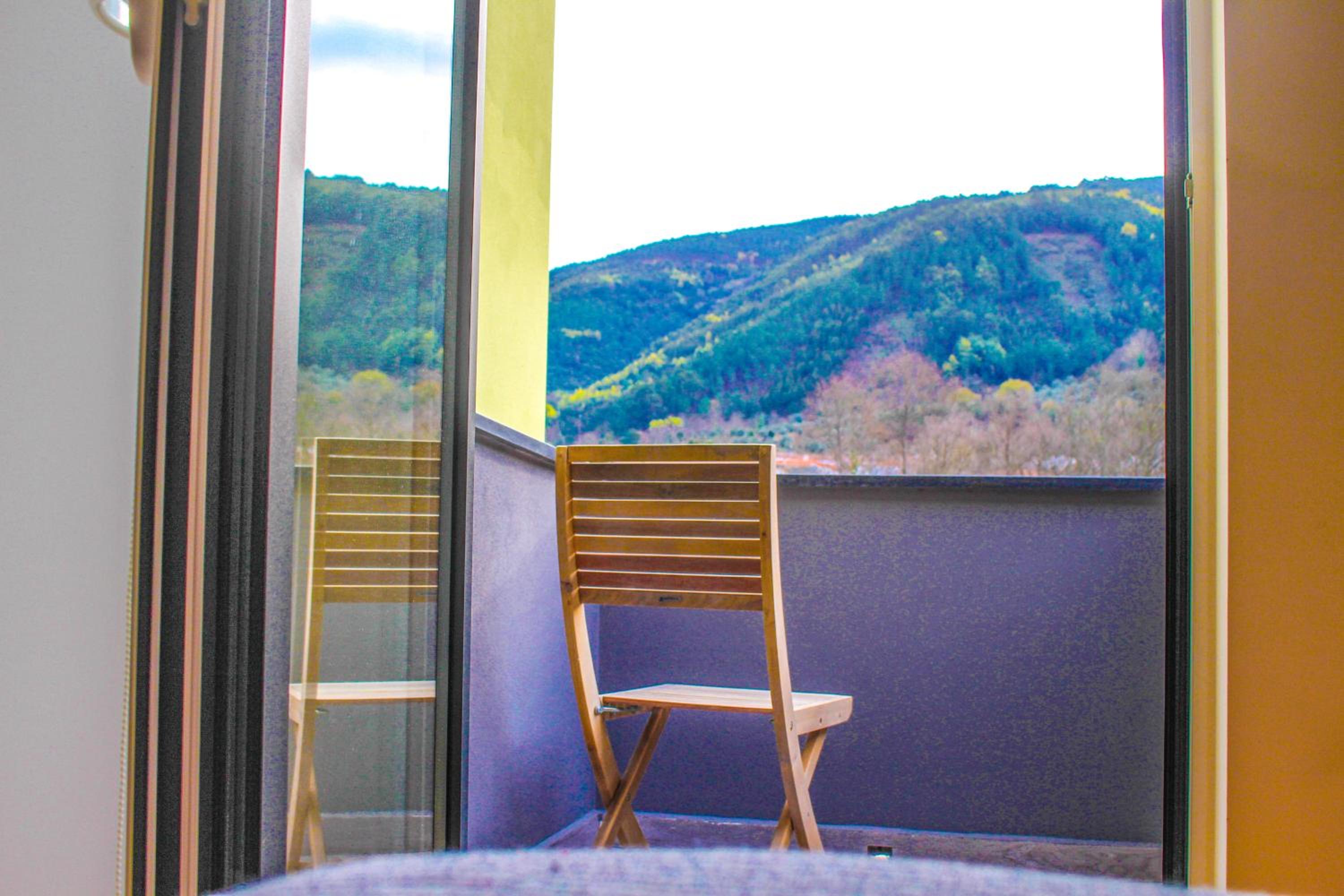Double Room with Private Bathroom - Photo 18