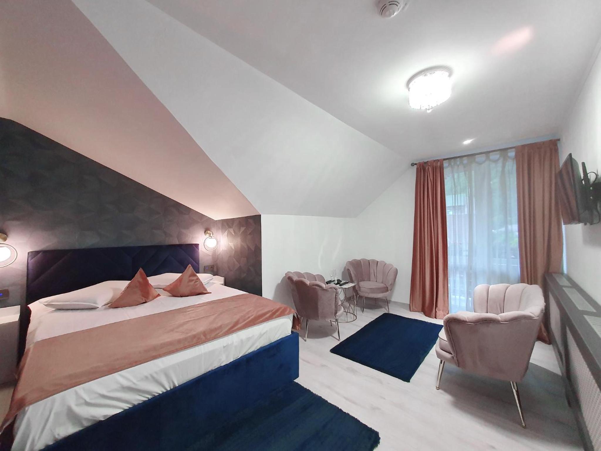 Deluxe Double Room - Photo 3