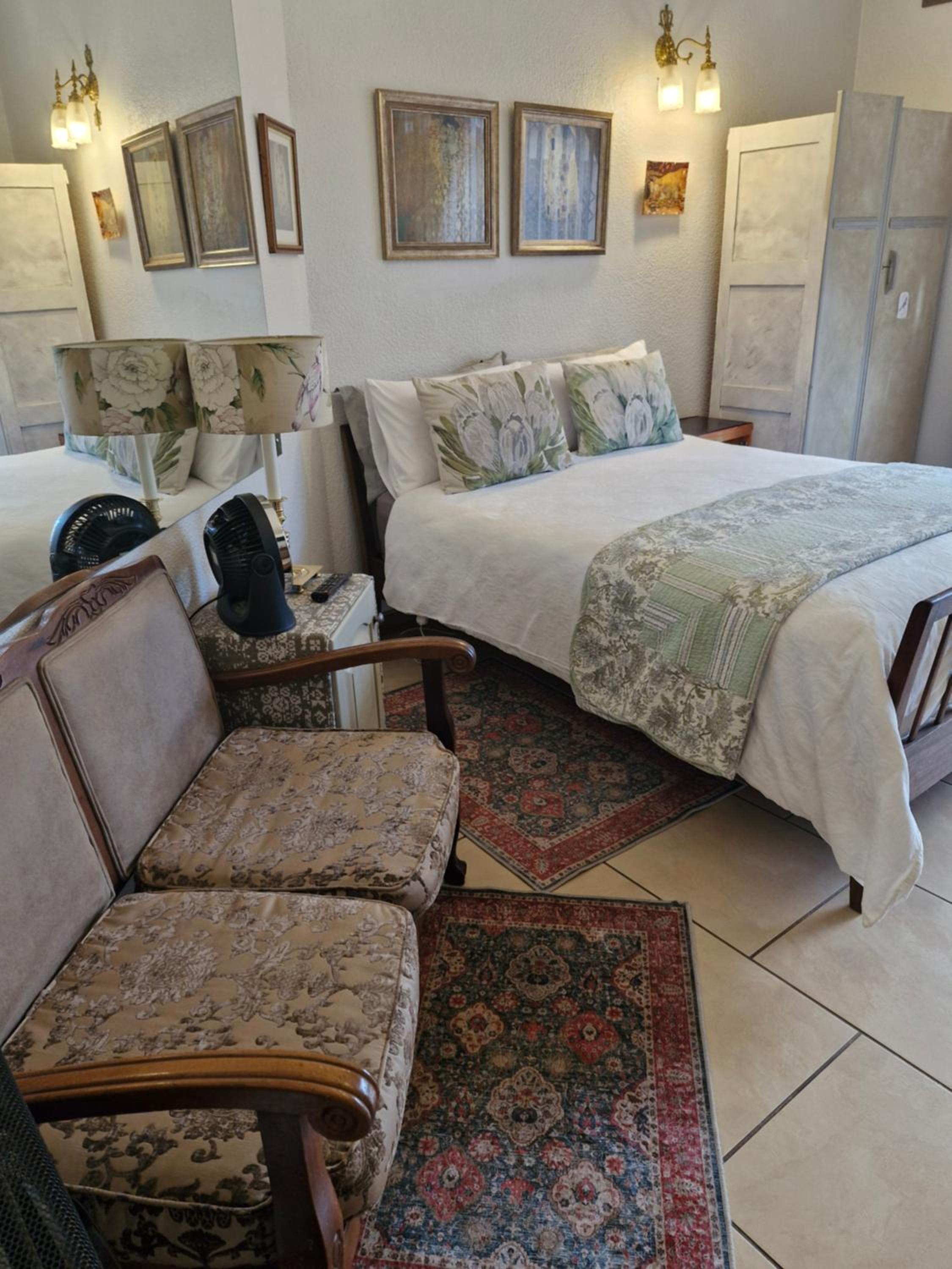 Small Double Room photo 2