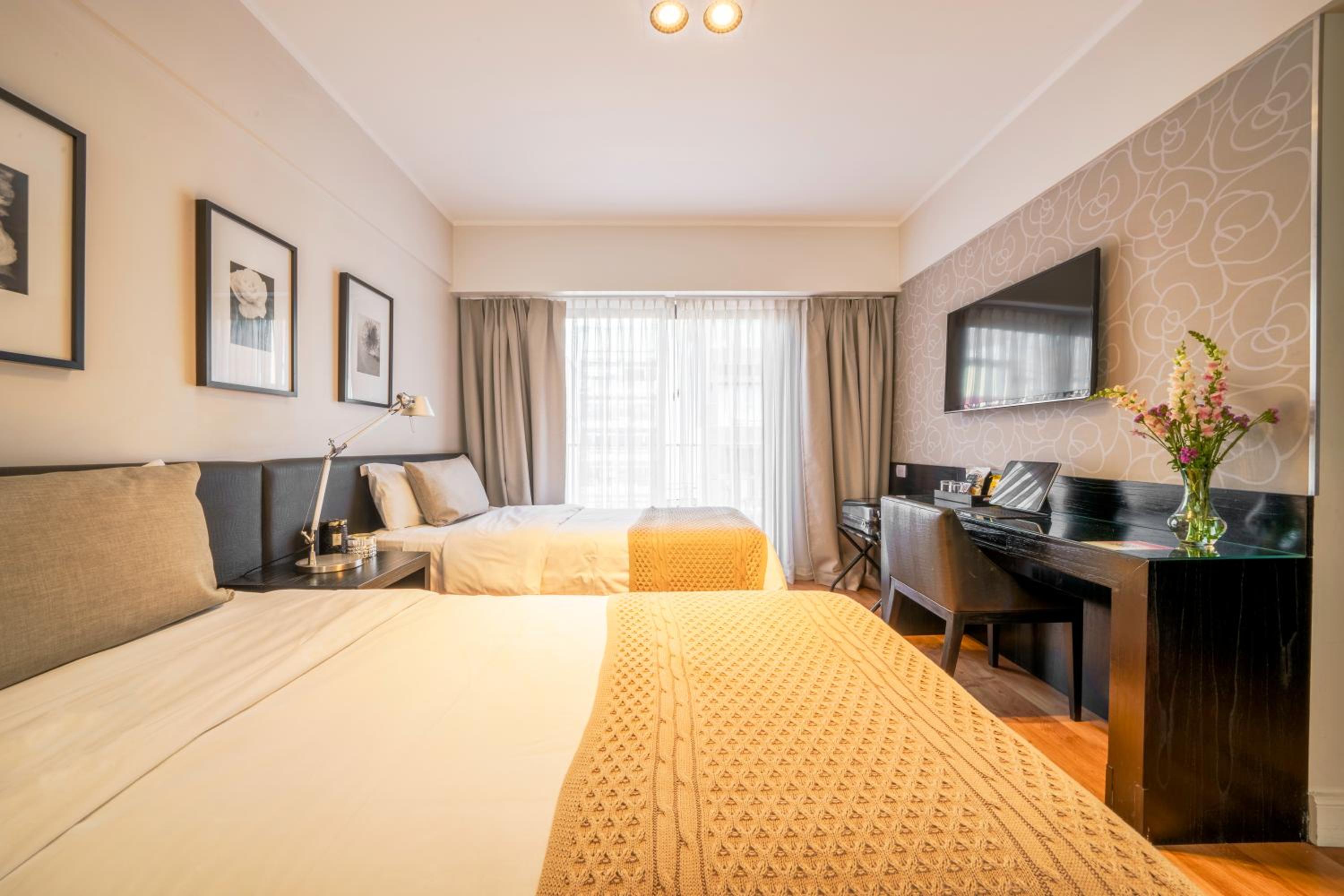 Junior Room with 2 Beds photo 3