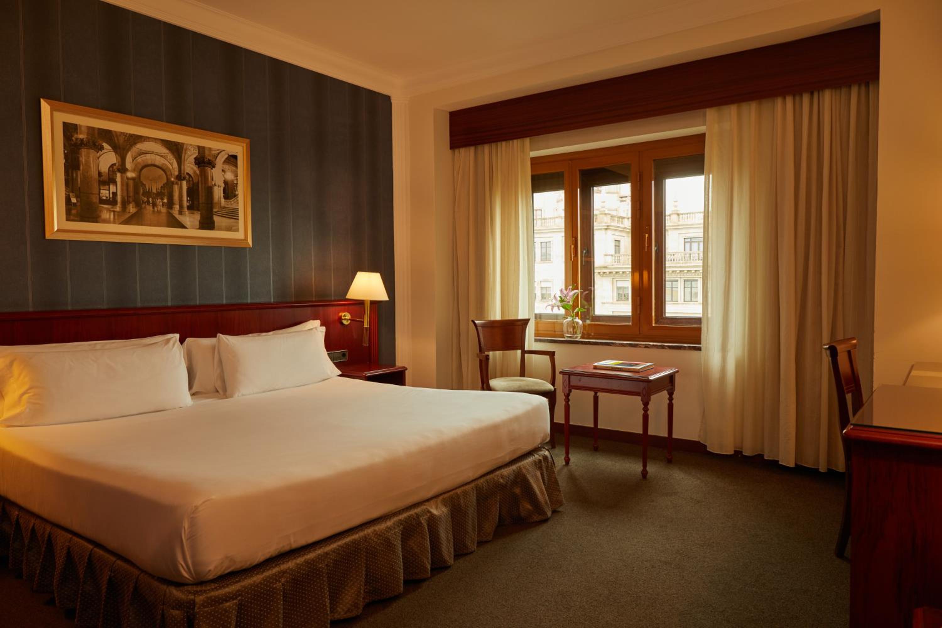 Double Room with City View (1-2 Adults) thumbnail 6