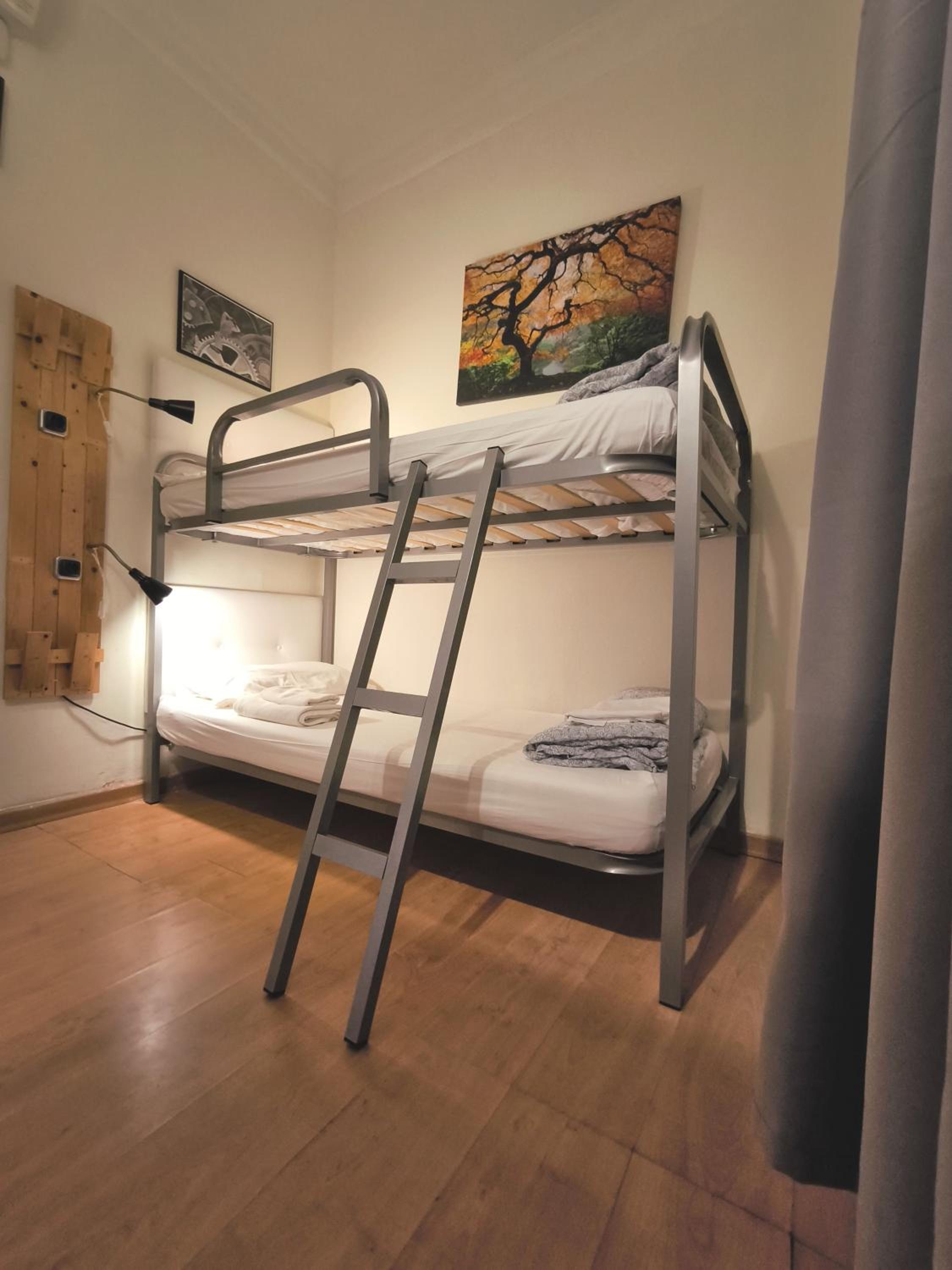 Twin Room with Bunk Beds and Shared Bathroom photo 3