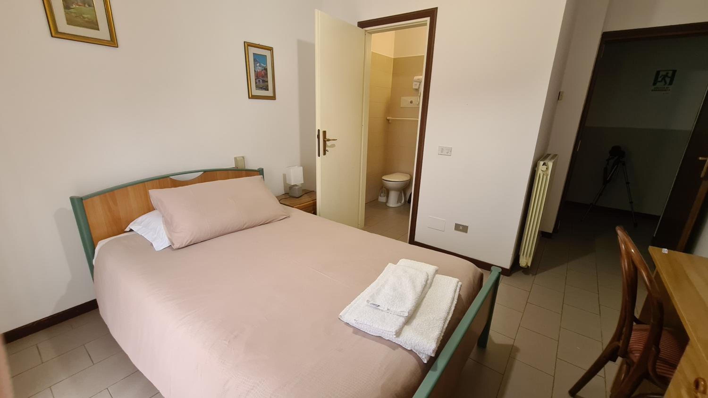 Deluxe Single Room with Balcony photo 1