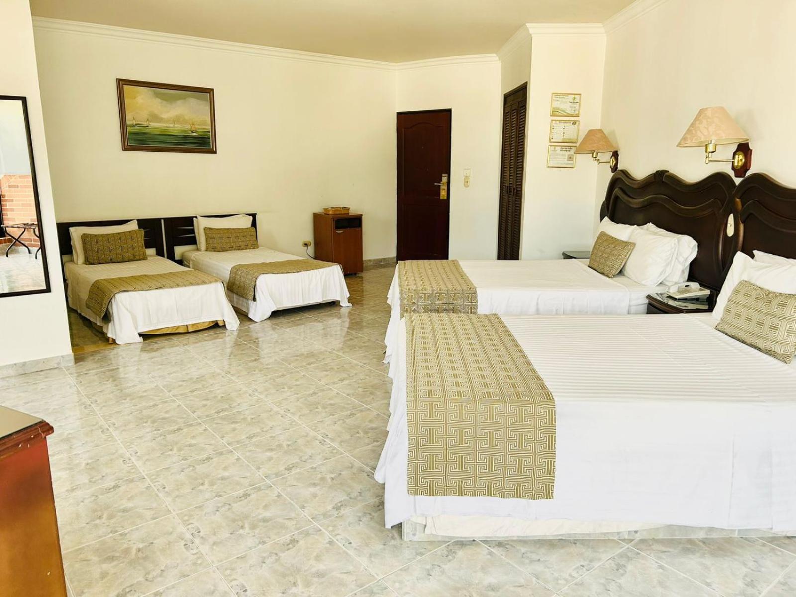 Standard Quadruple Room photo 1