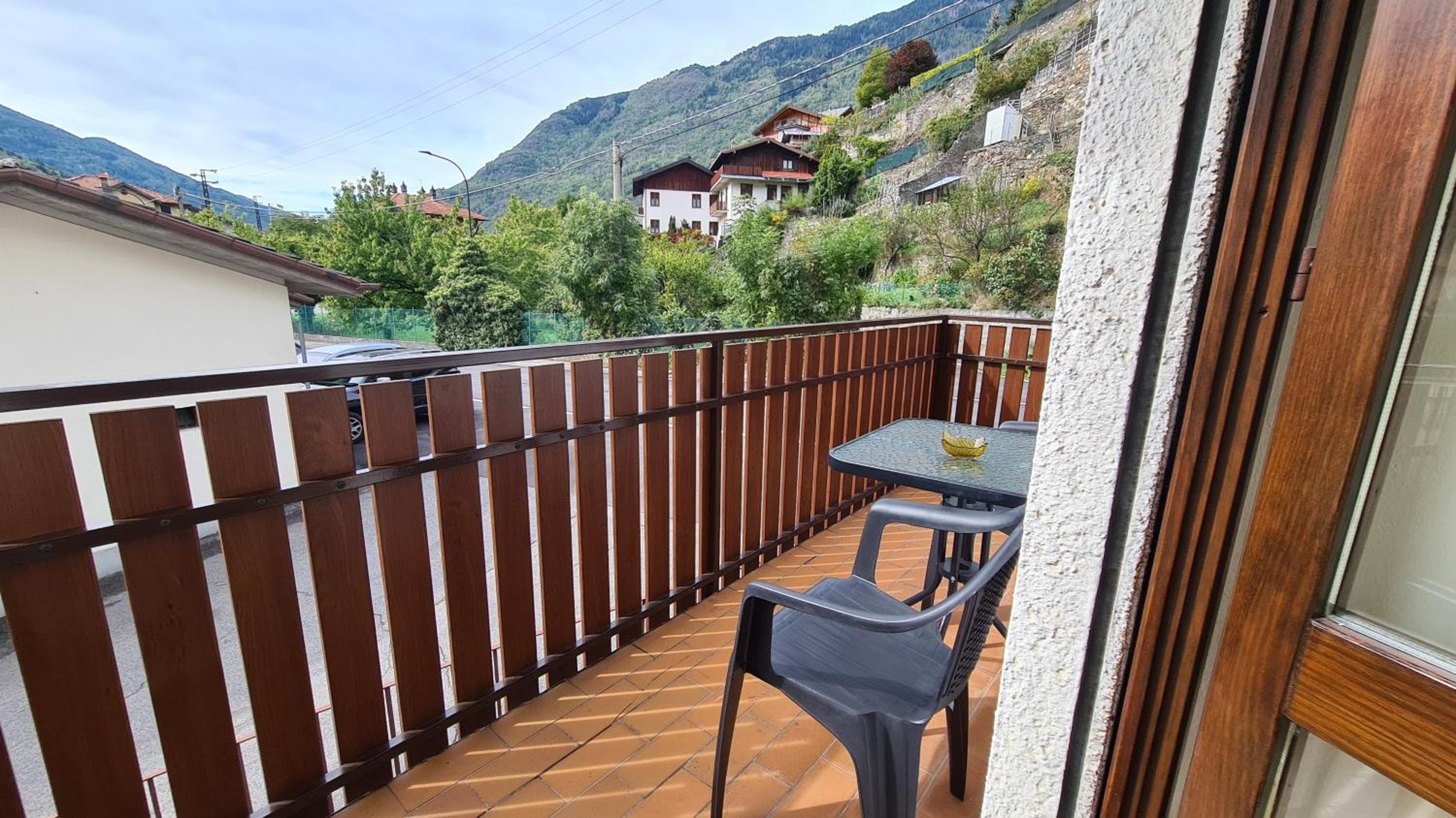 Family Room with Balcony photo 3