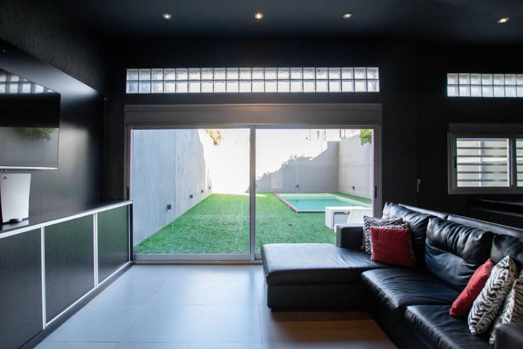 Three-Bedroom House photo 2
