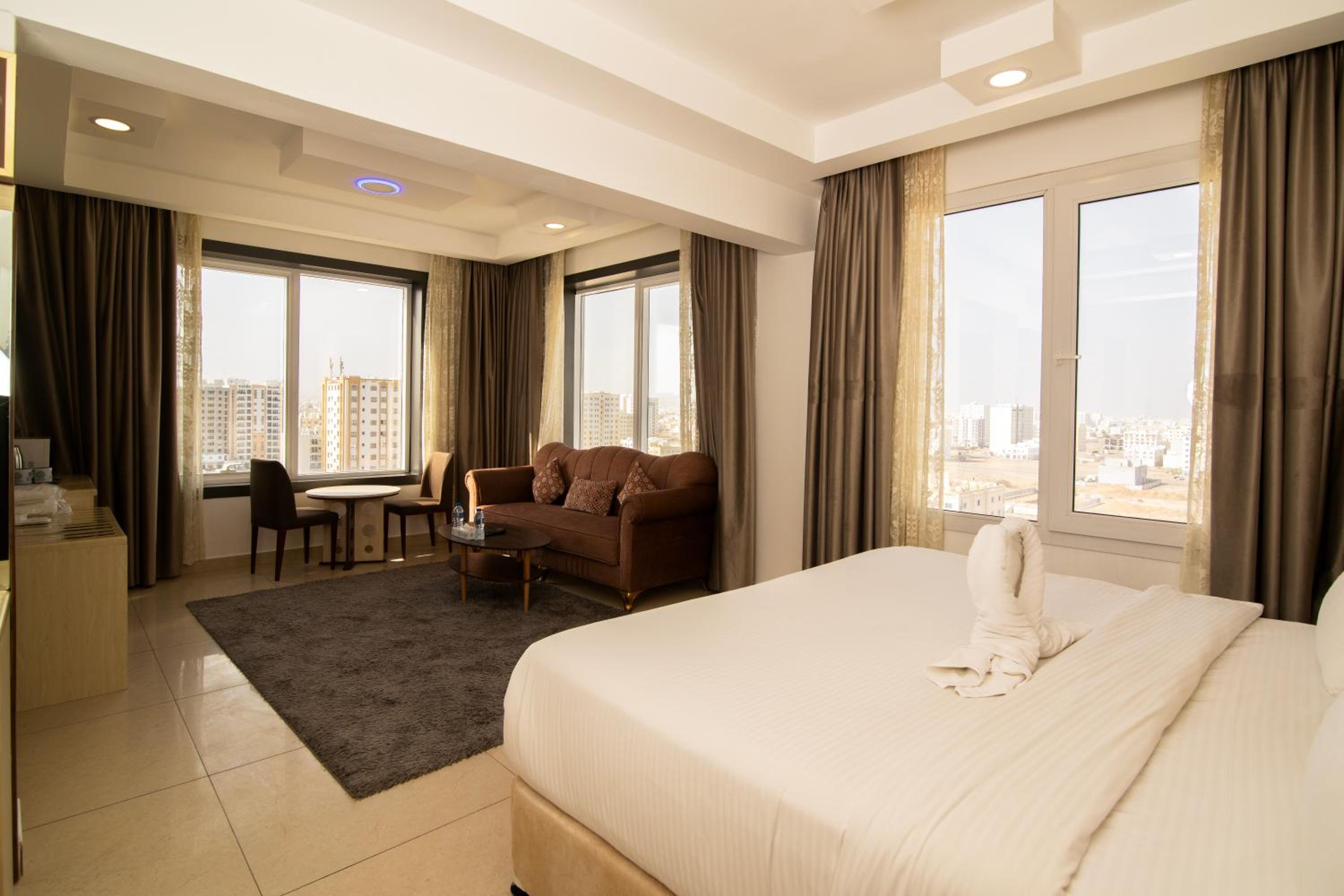 Deluxe Junior Suite photo 1