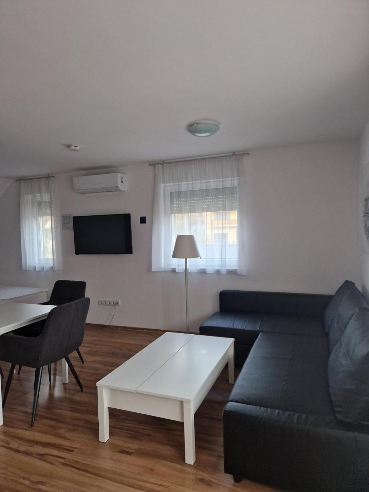 Apartment - Photo 10