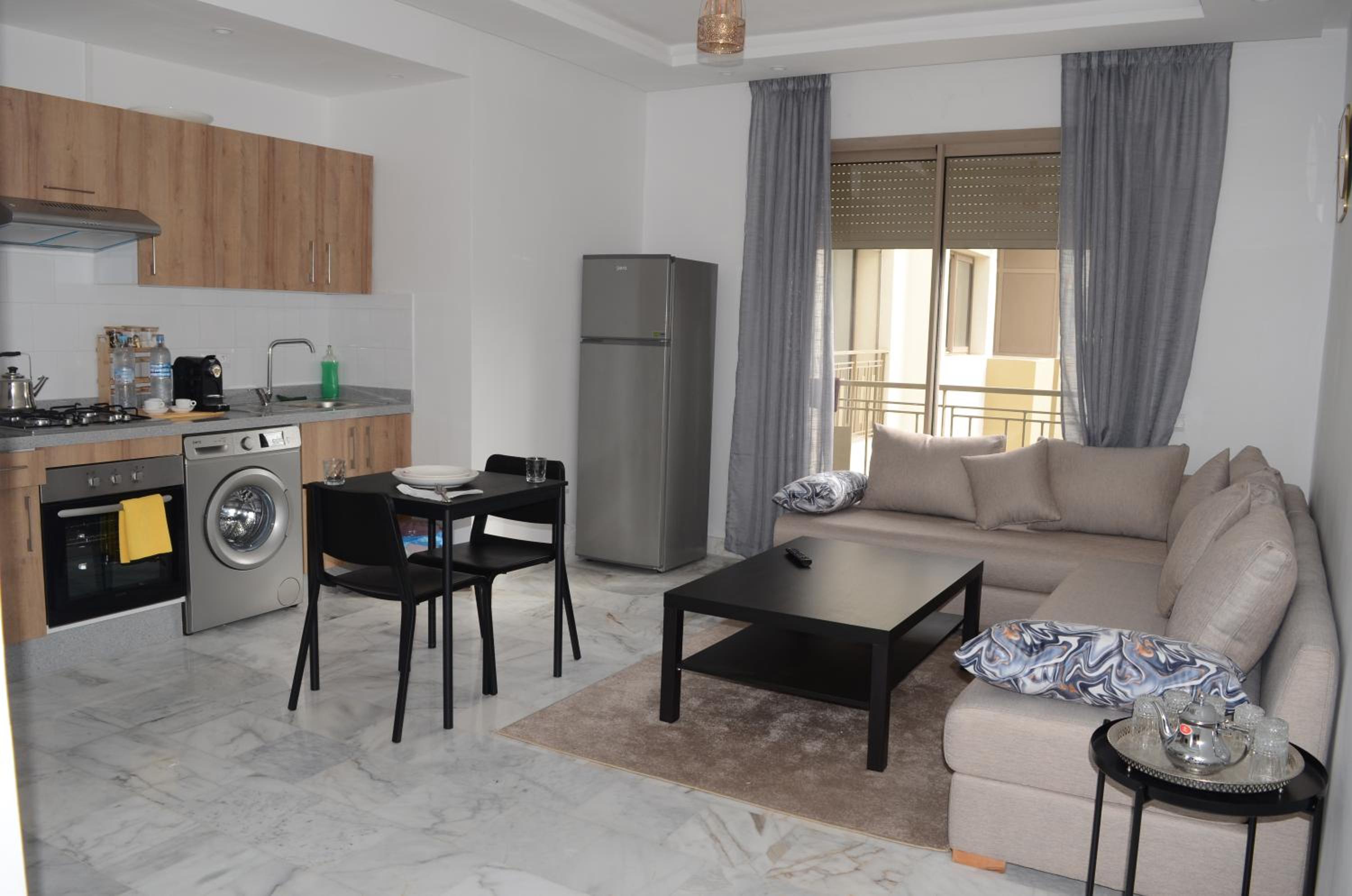 One-Bedroom Apartment photo 1