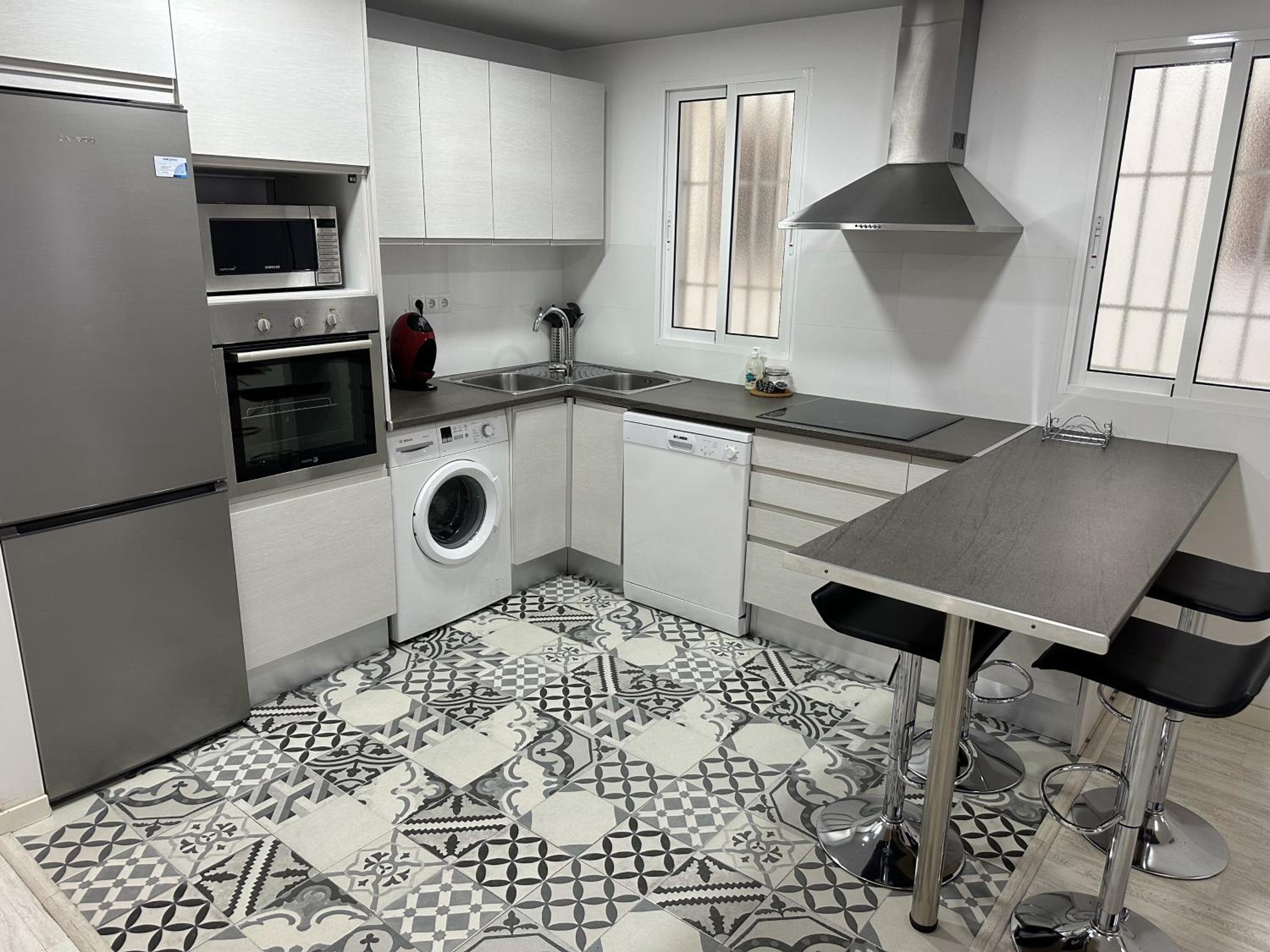 Two-Bedroom Apartment - Photo 8