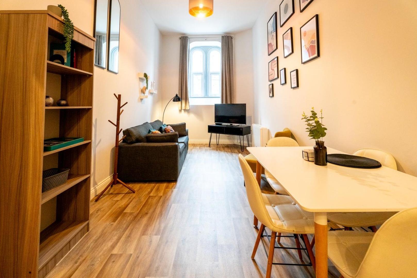 Apartment photo 1