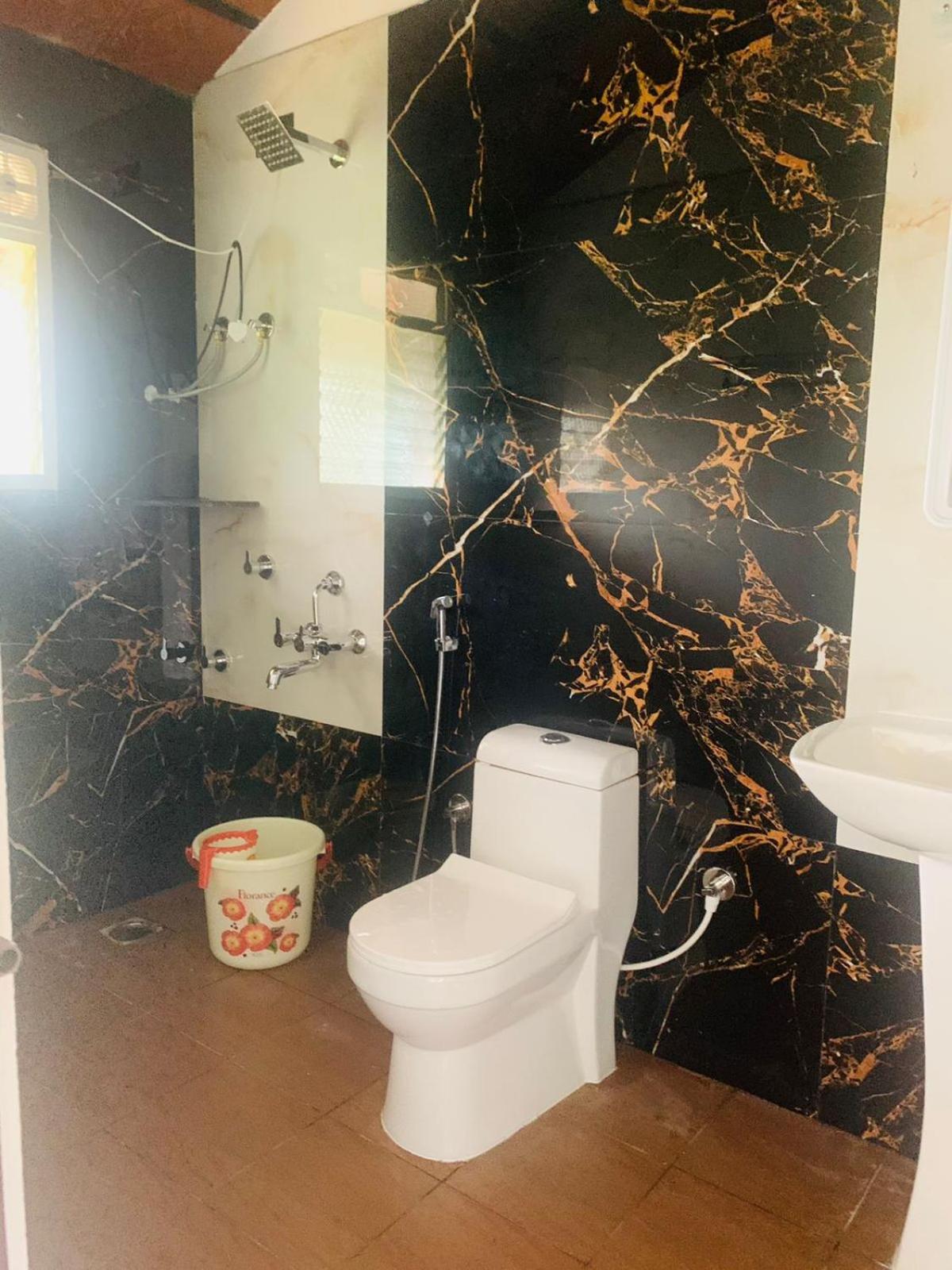 Queen Suite photo 2