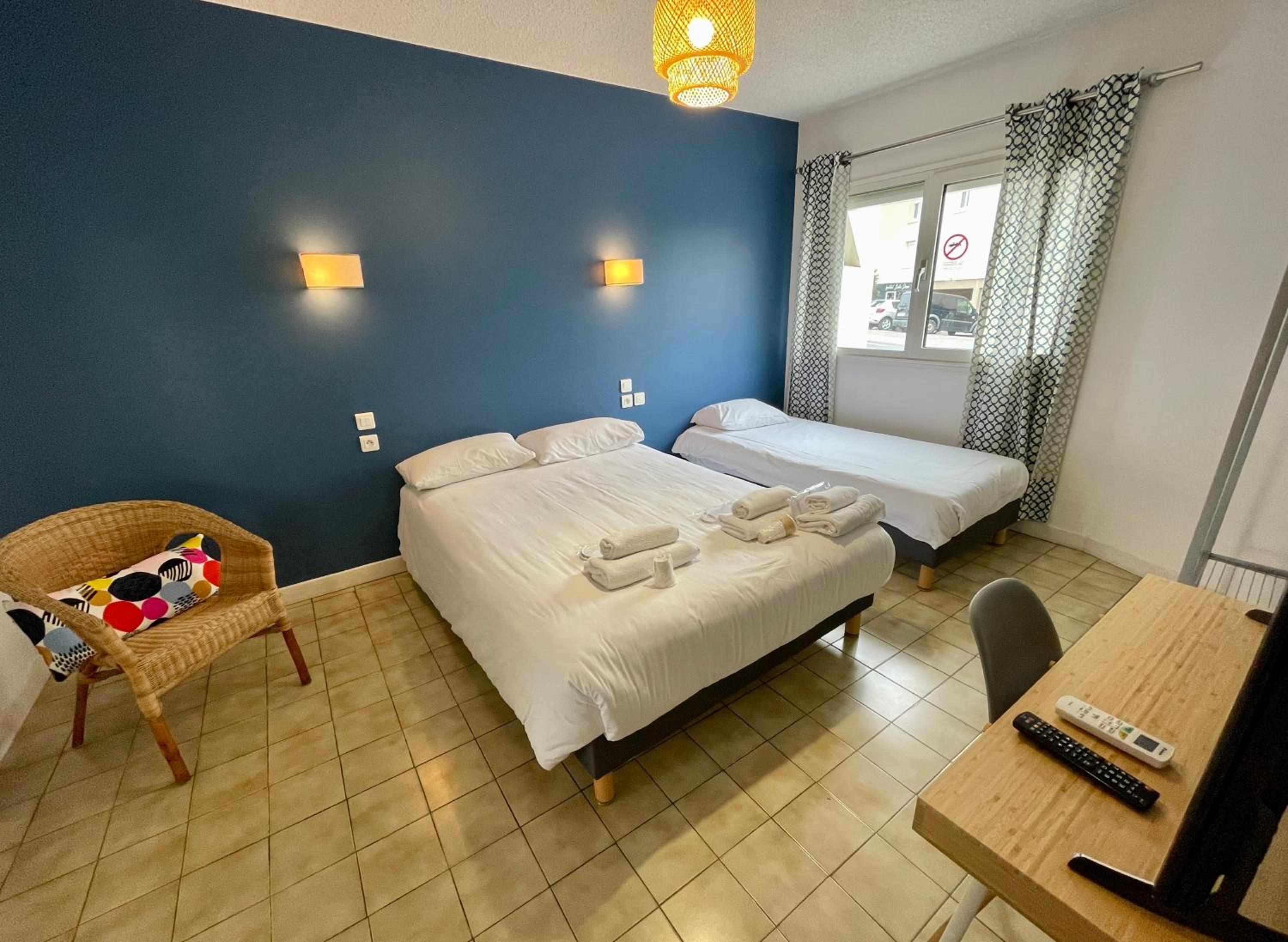 Family Room - Photo 13
