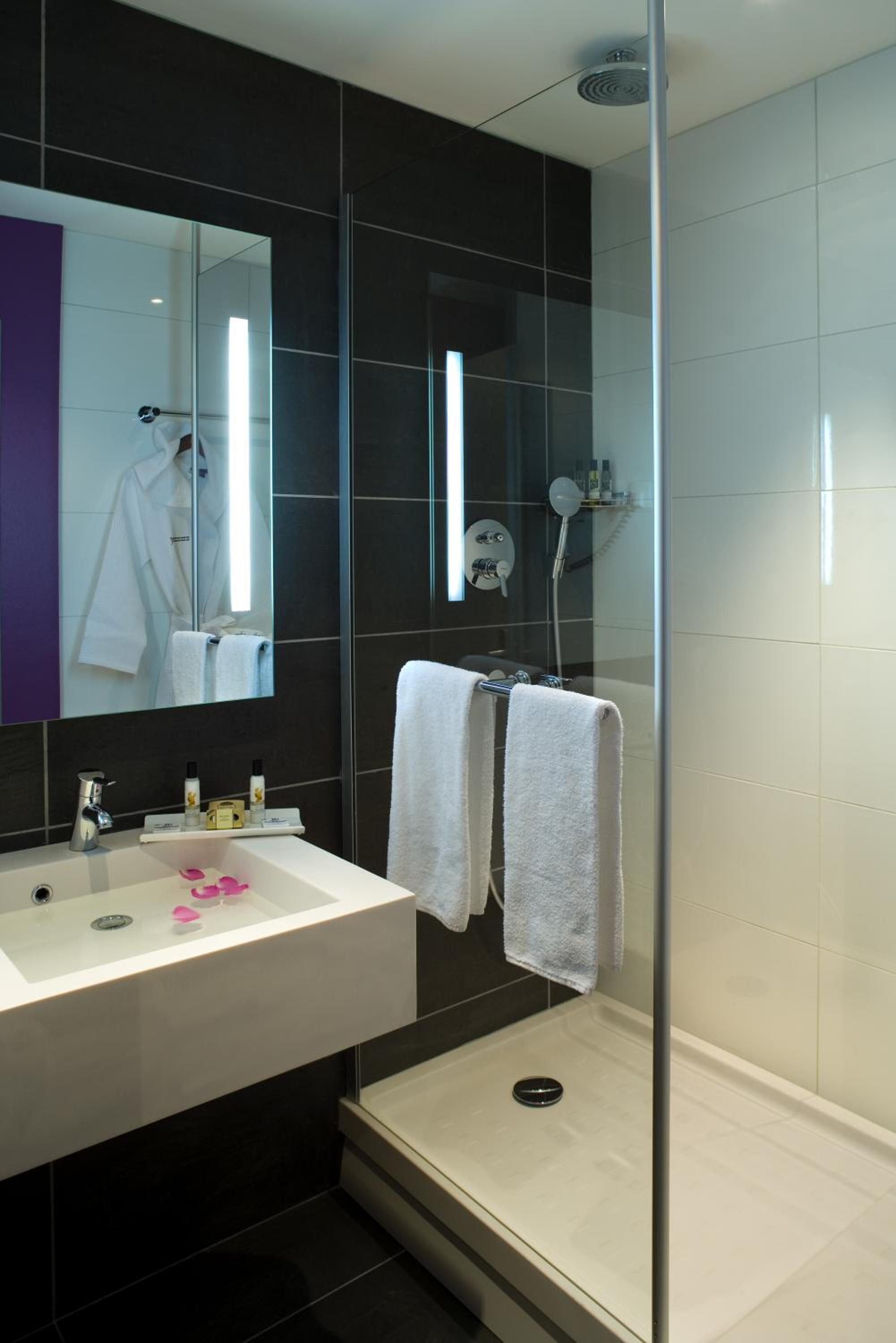 Superior Double Room - Photo 9