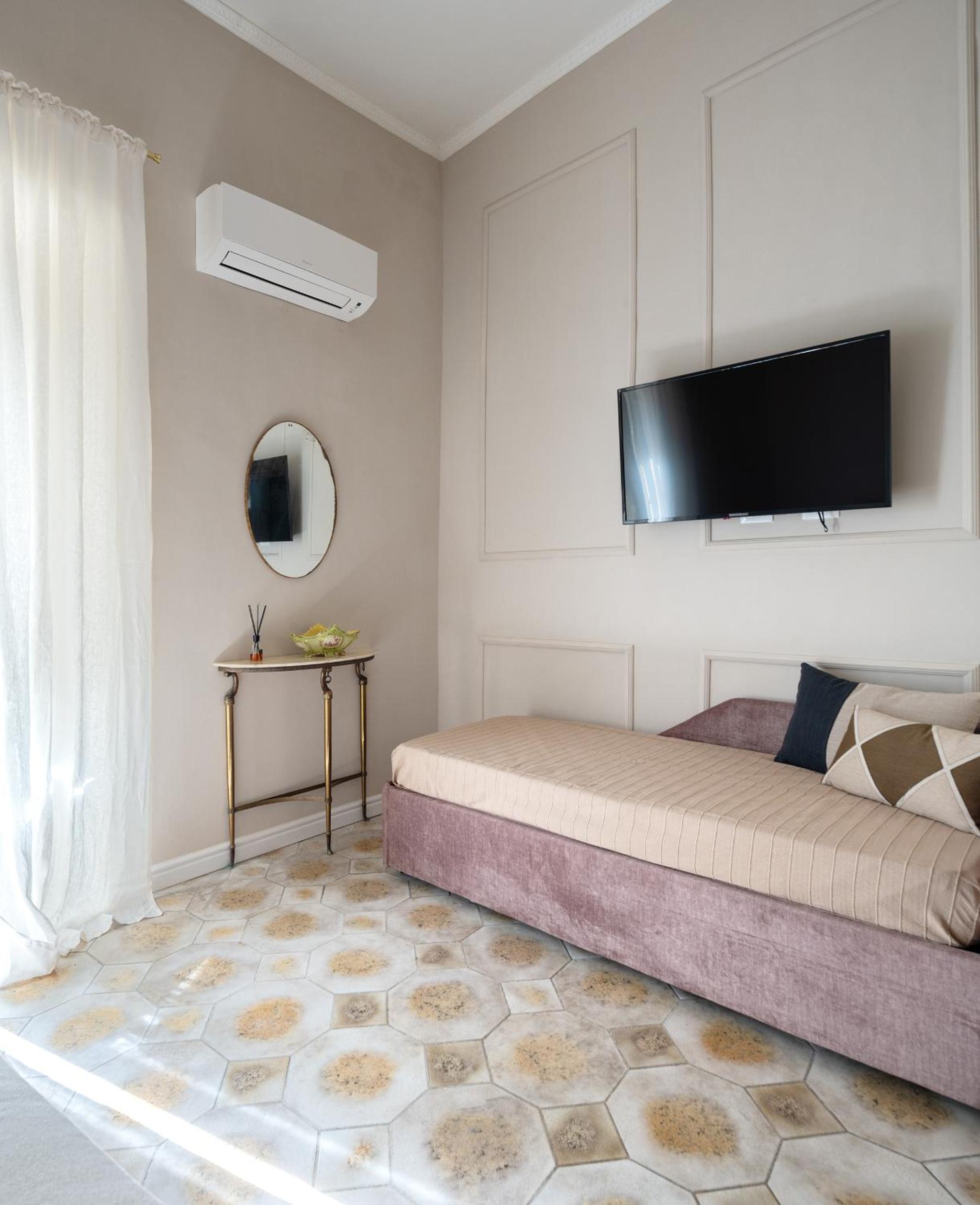 Apartment photo 3