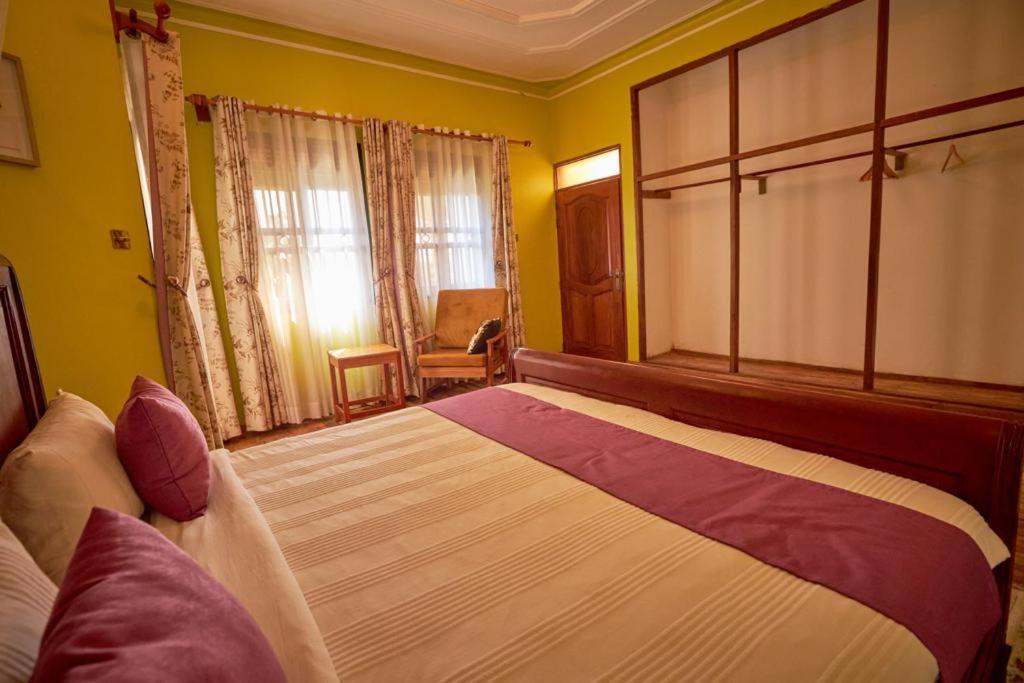 Queen Room with Balcony photo 2