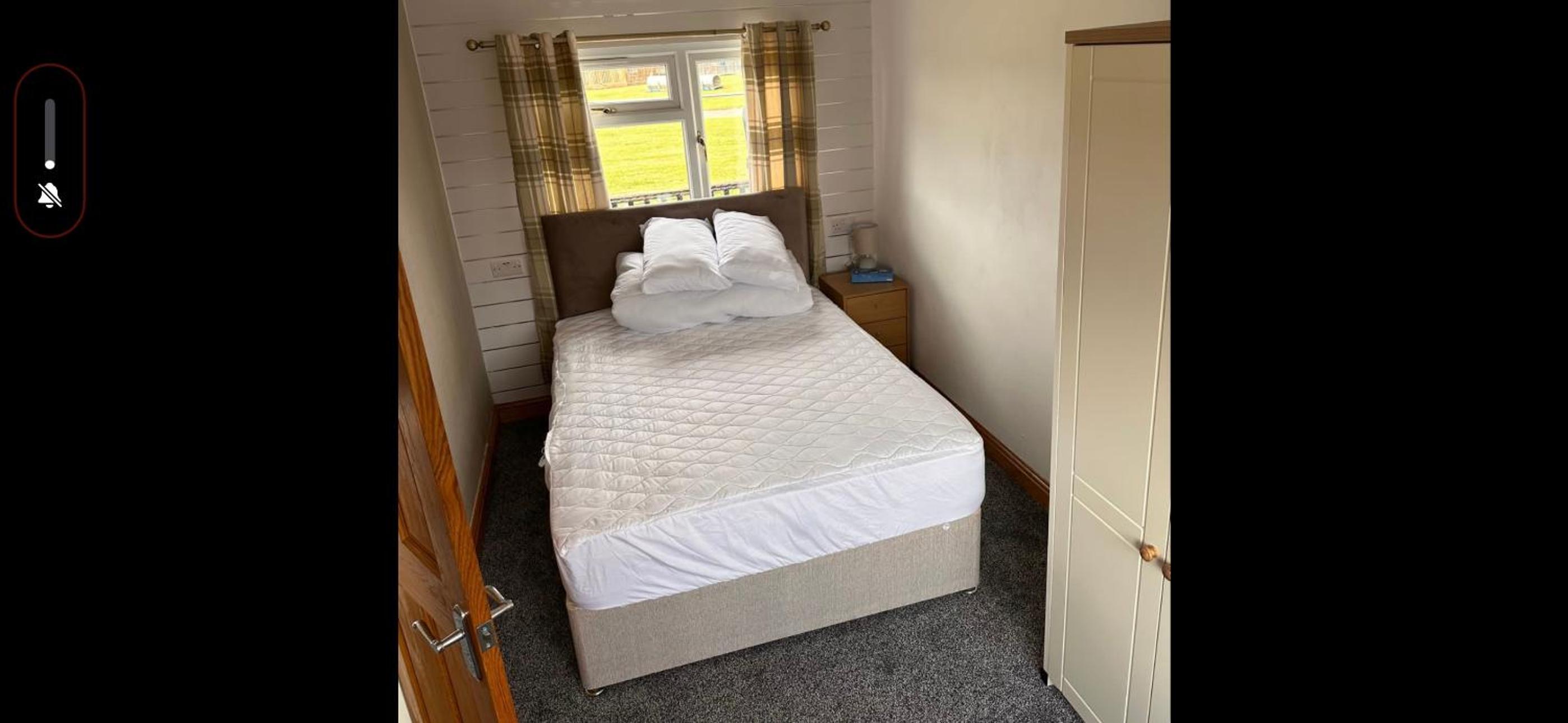 One-Bedroom Apartment - Photo 3