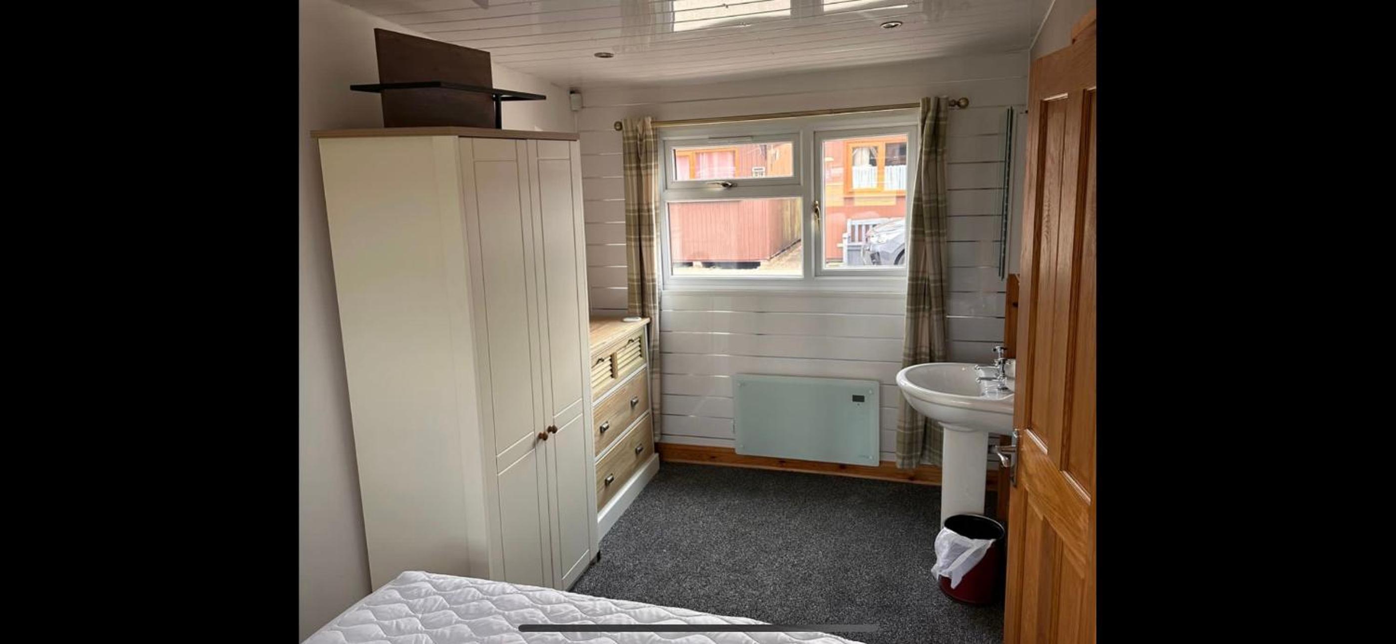 One-Bedroom Apartment - Photo 4
