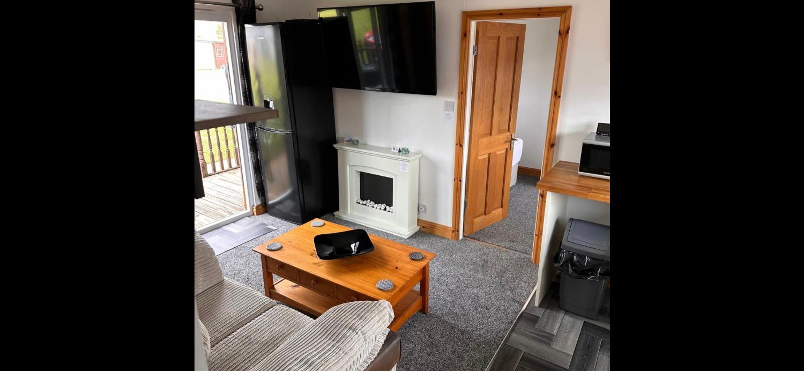 One-Bedroom Apartment - Photo 1