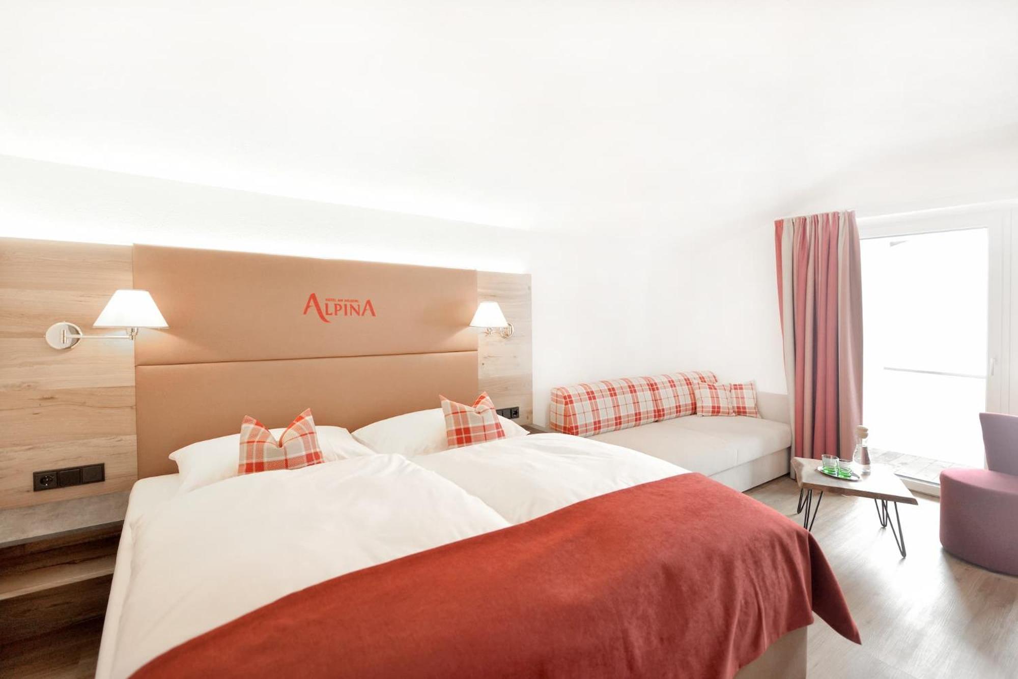 Junior Suite with Balcony photo 3