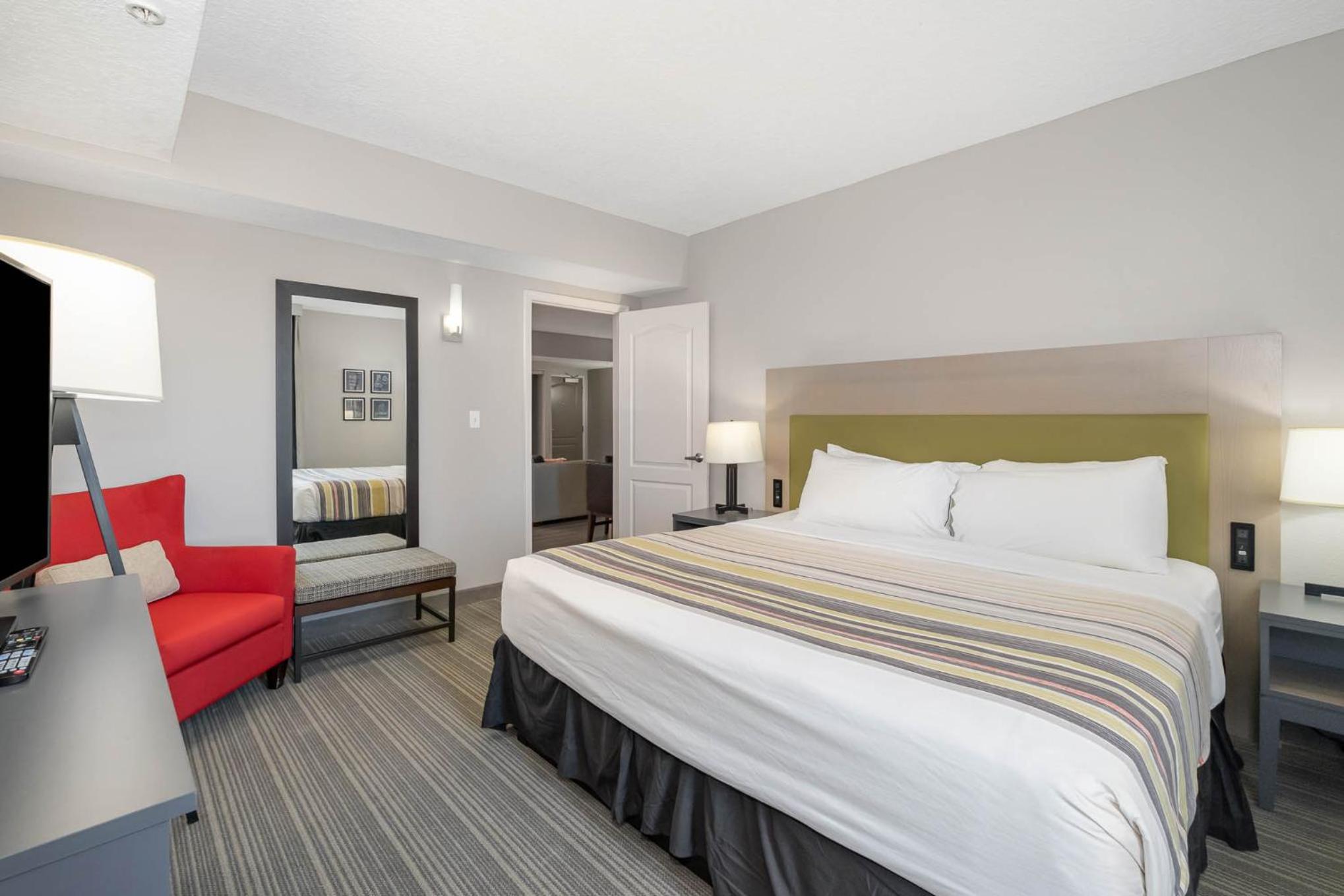 Two-Bedroom Suite with One King Bed and Two Queen Beds - Non-Smoking - Photo 1