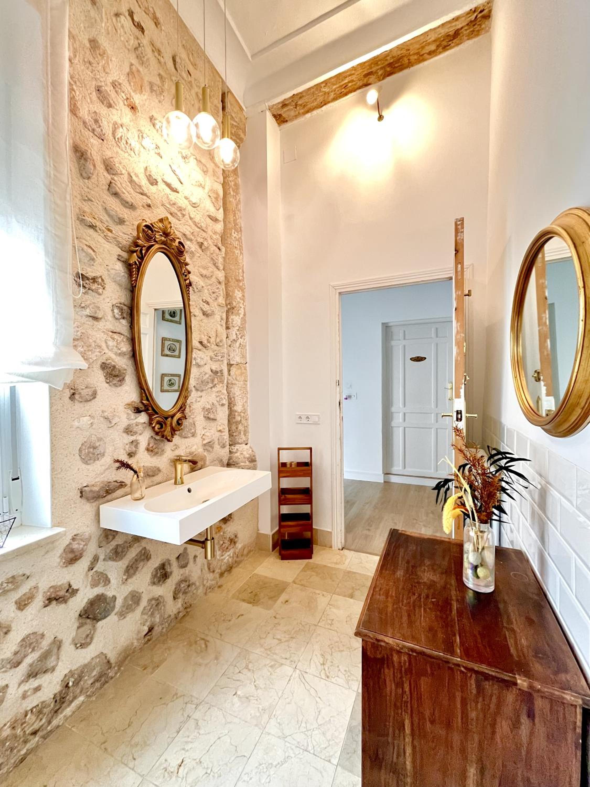 Casa de cuatro habitaciones