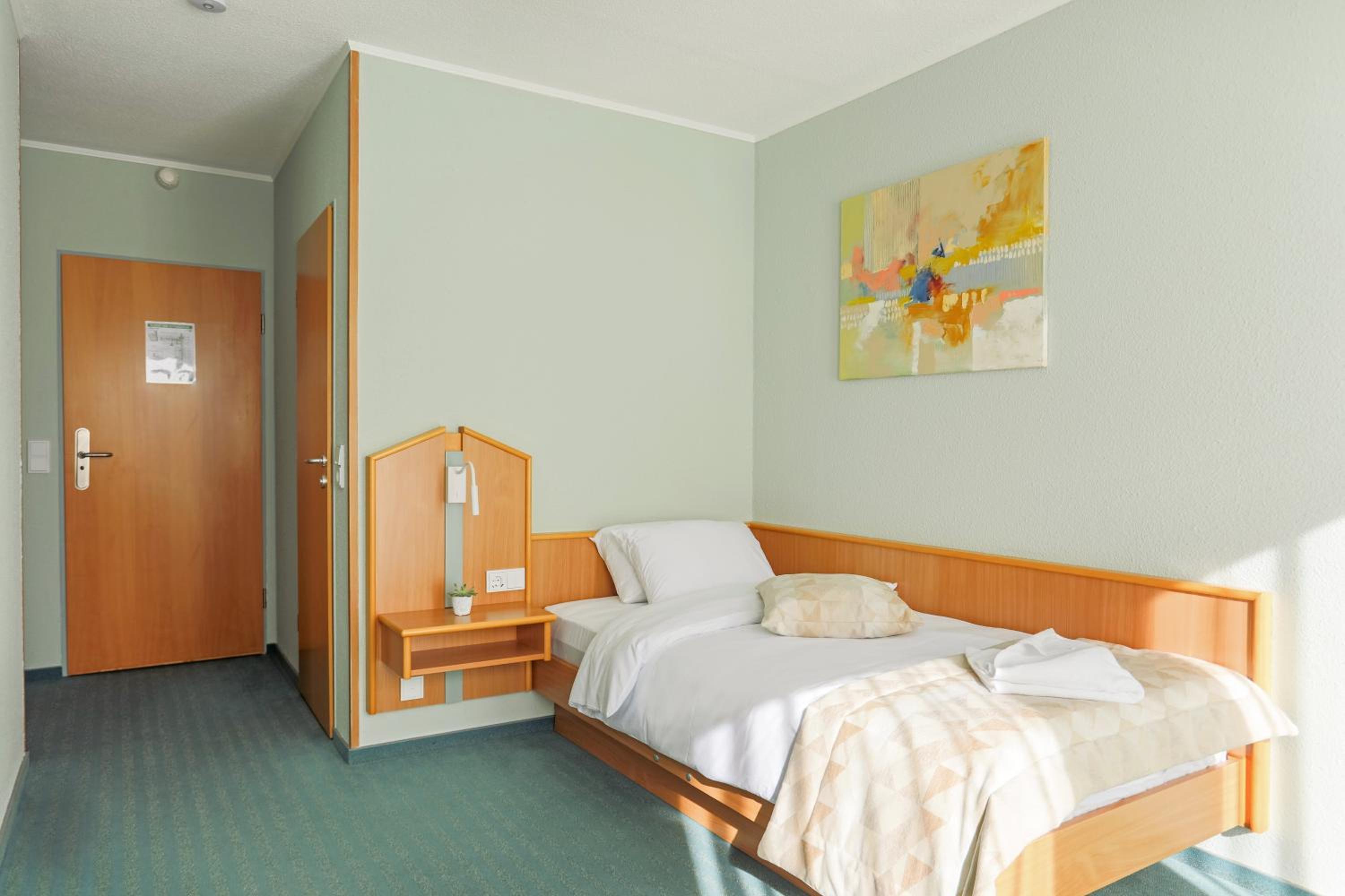 Single Room photo 3
