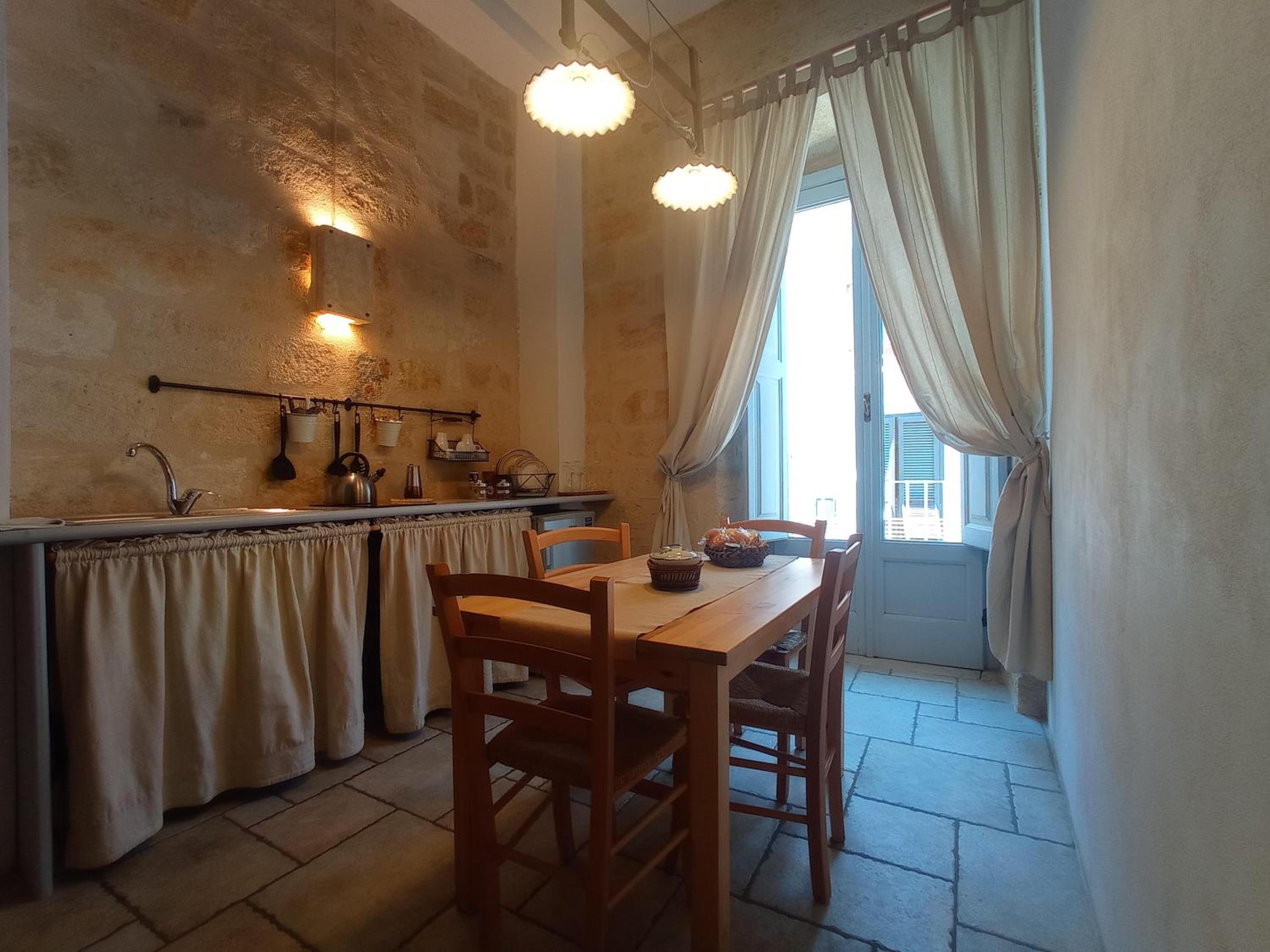One-Bedroom Apartment with Balcony photo 2