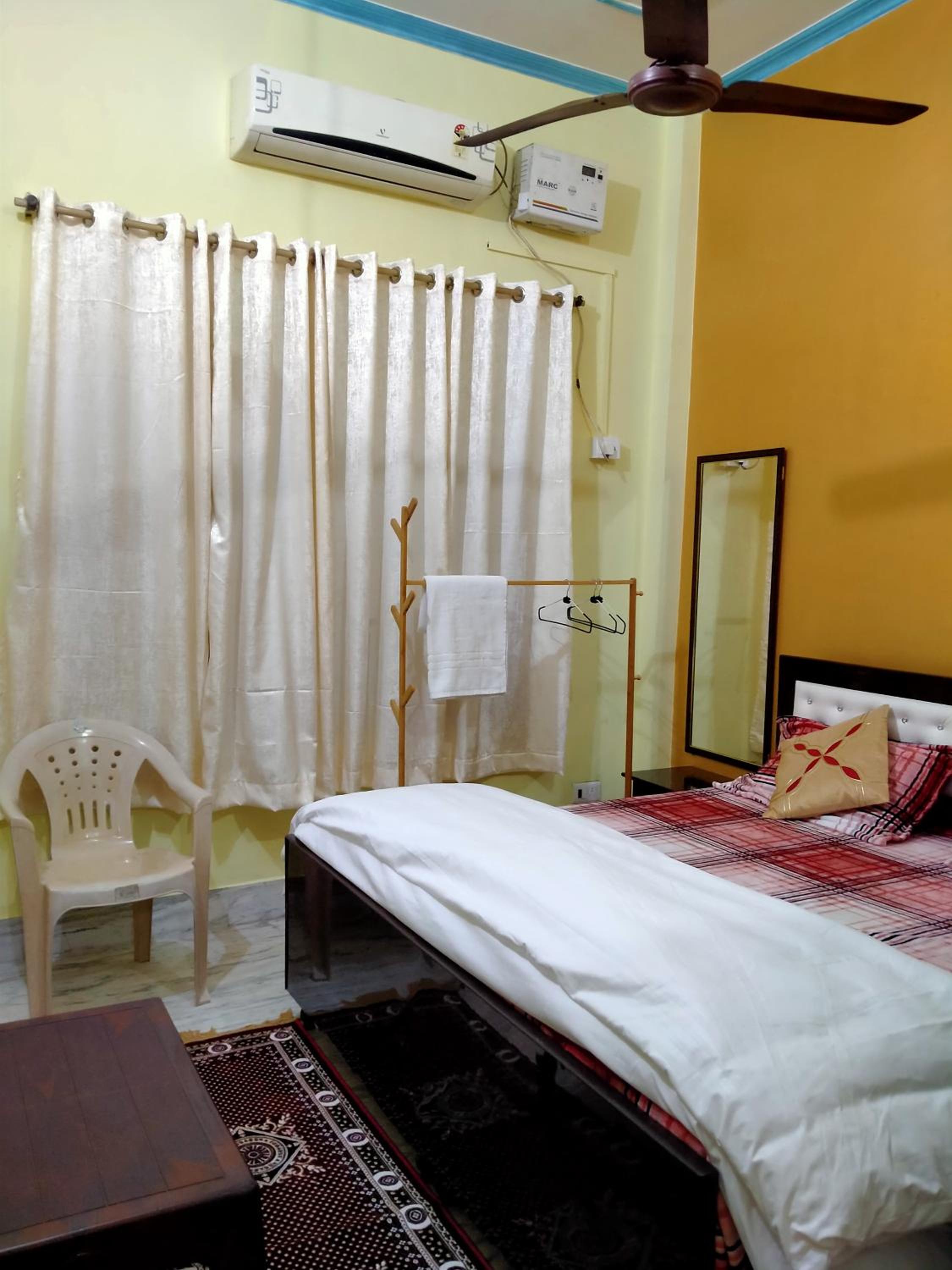 Deluxe Room (2 Adults + 1 Child) photo 2