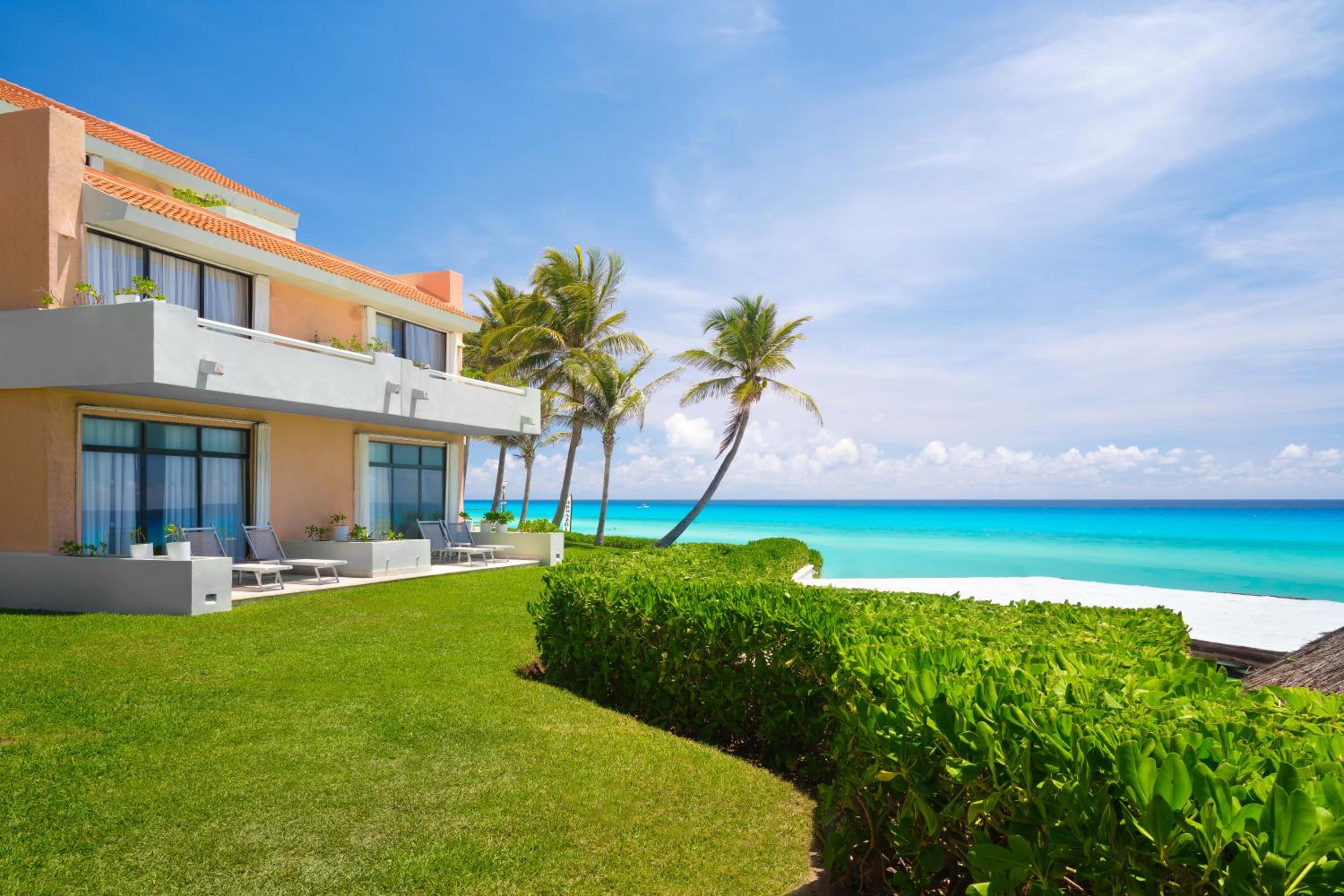 Four-Bedroom Premium Villa with Two King Beds and Two Double Beds - Non-Smoking