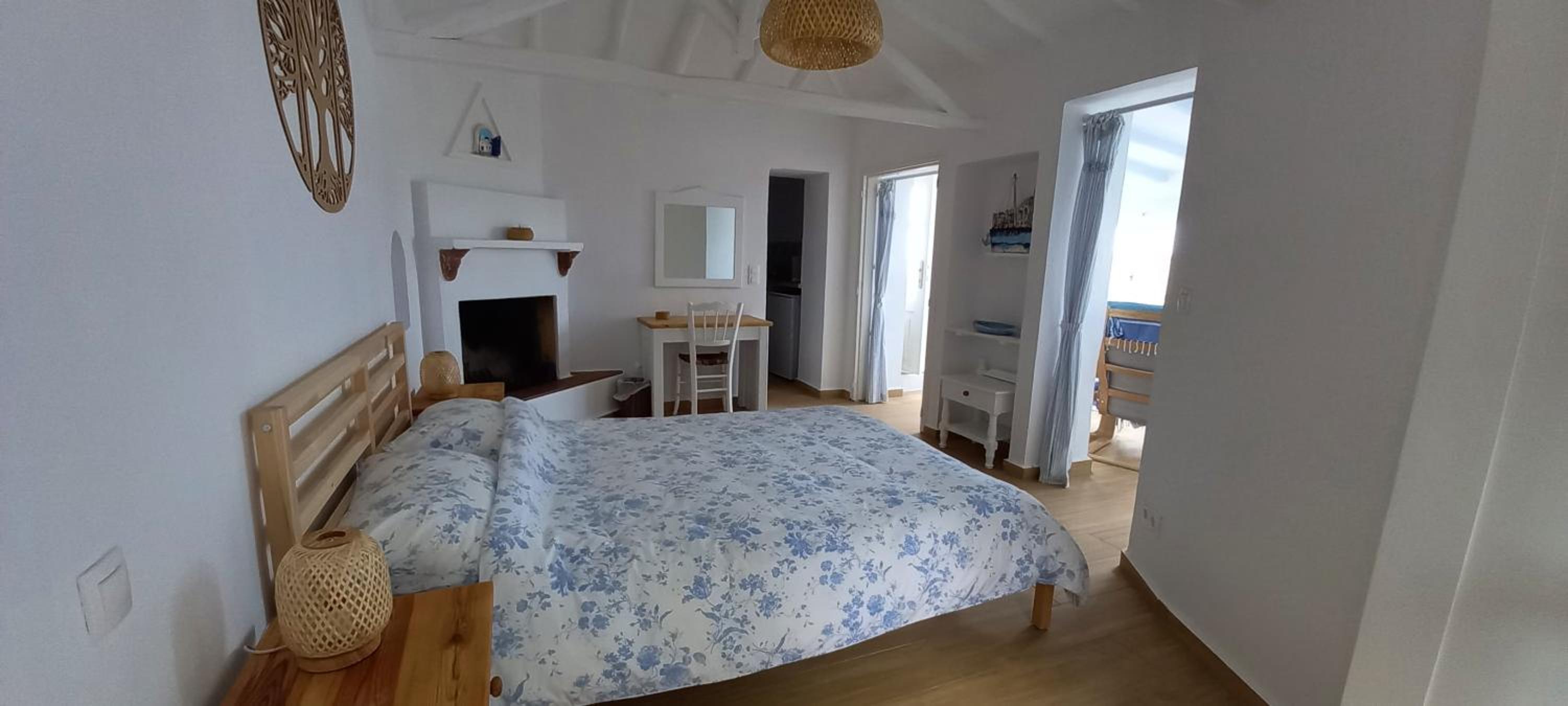 One-Bedroom House photo 1