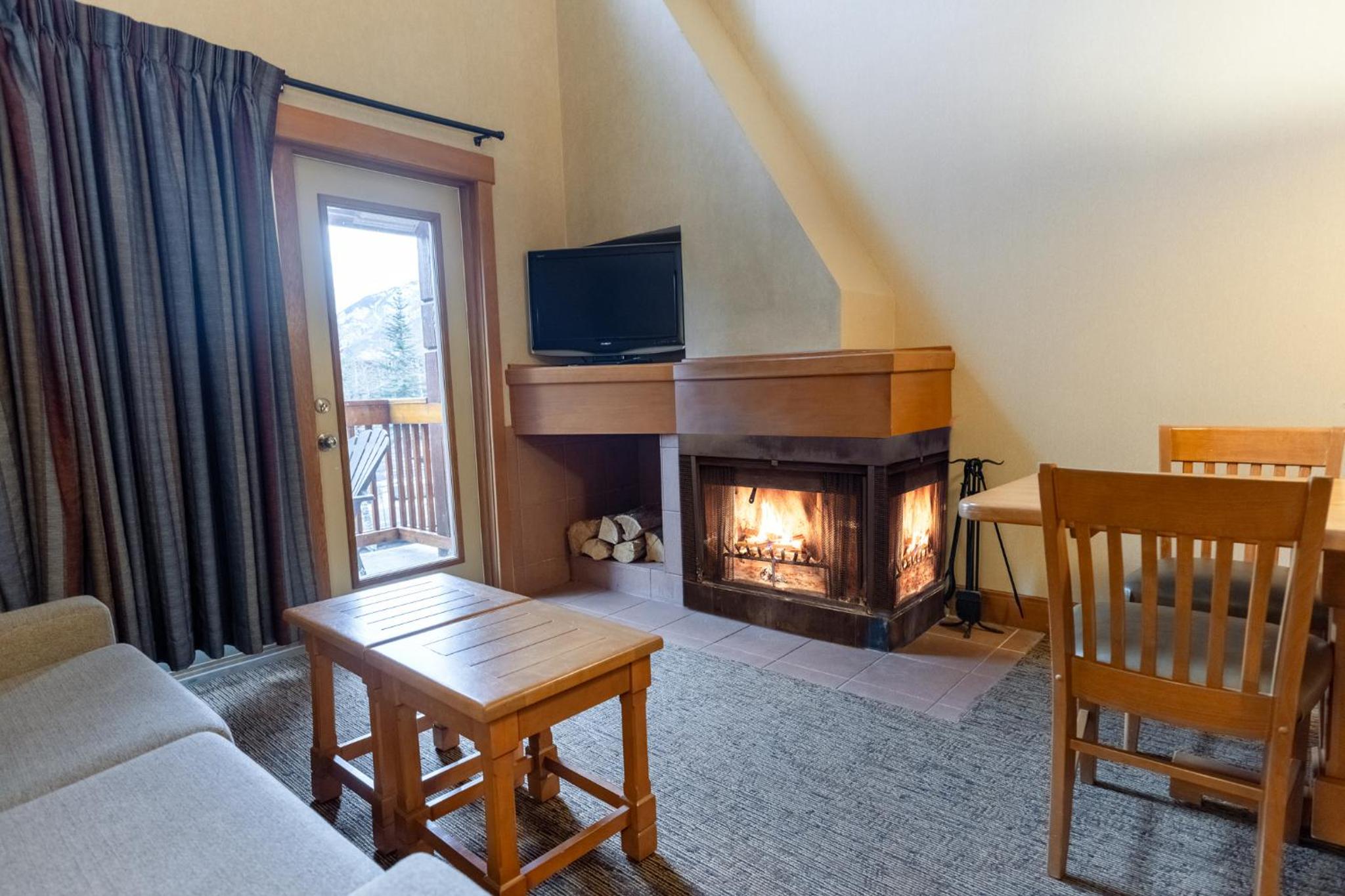 Two-Bedroom Apartment - Loft 4 Queens - Photo 12
