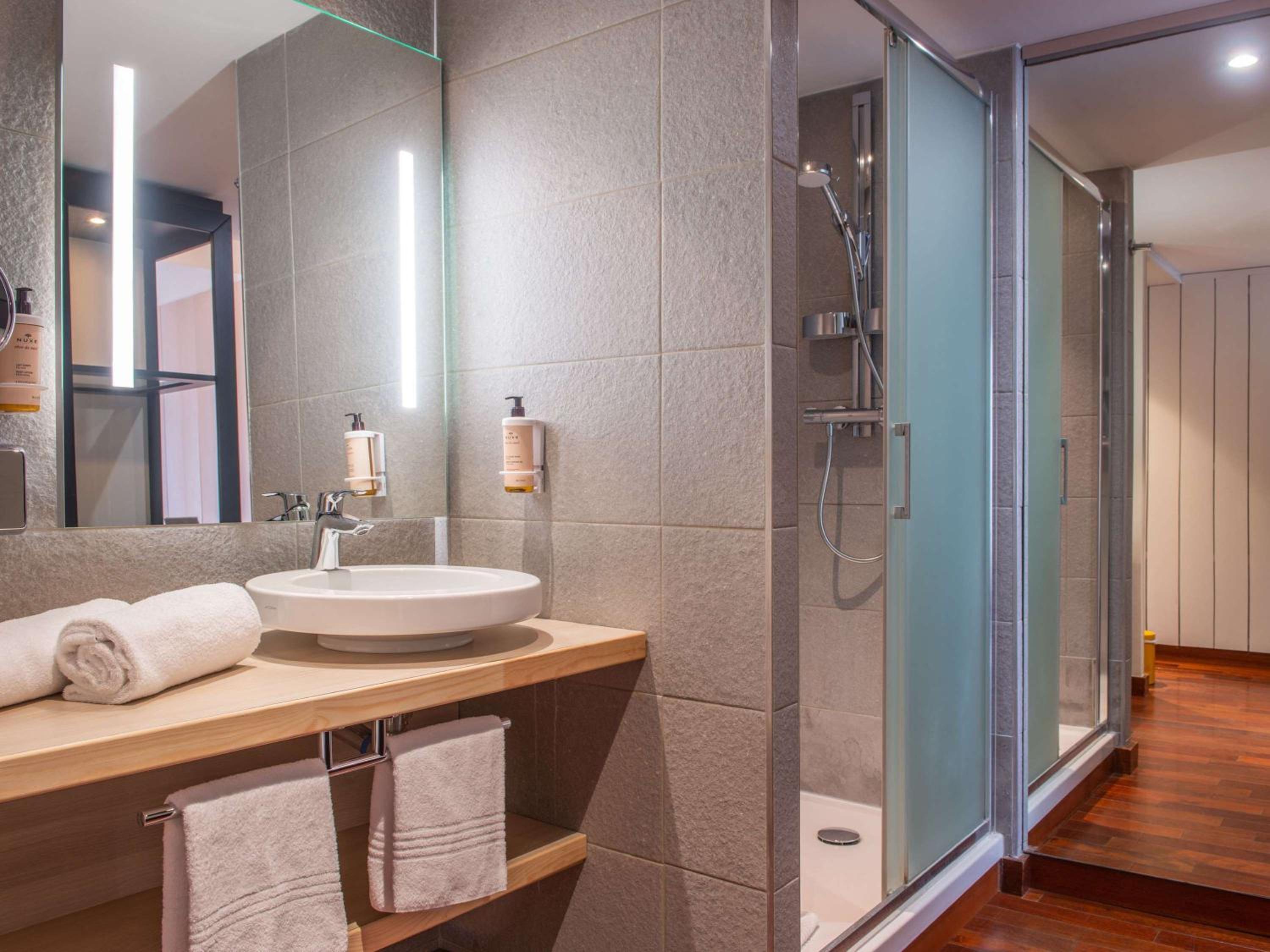 Standard Double Room - Photo 2