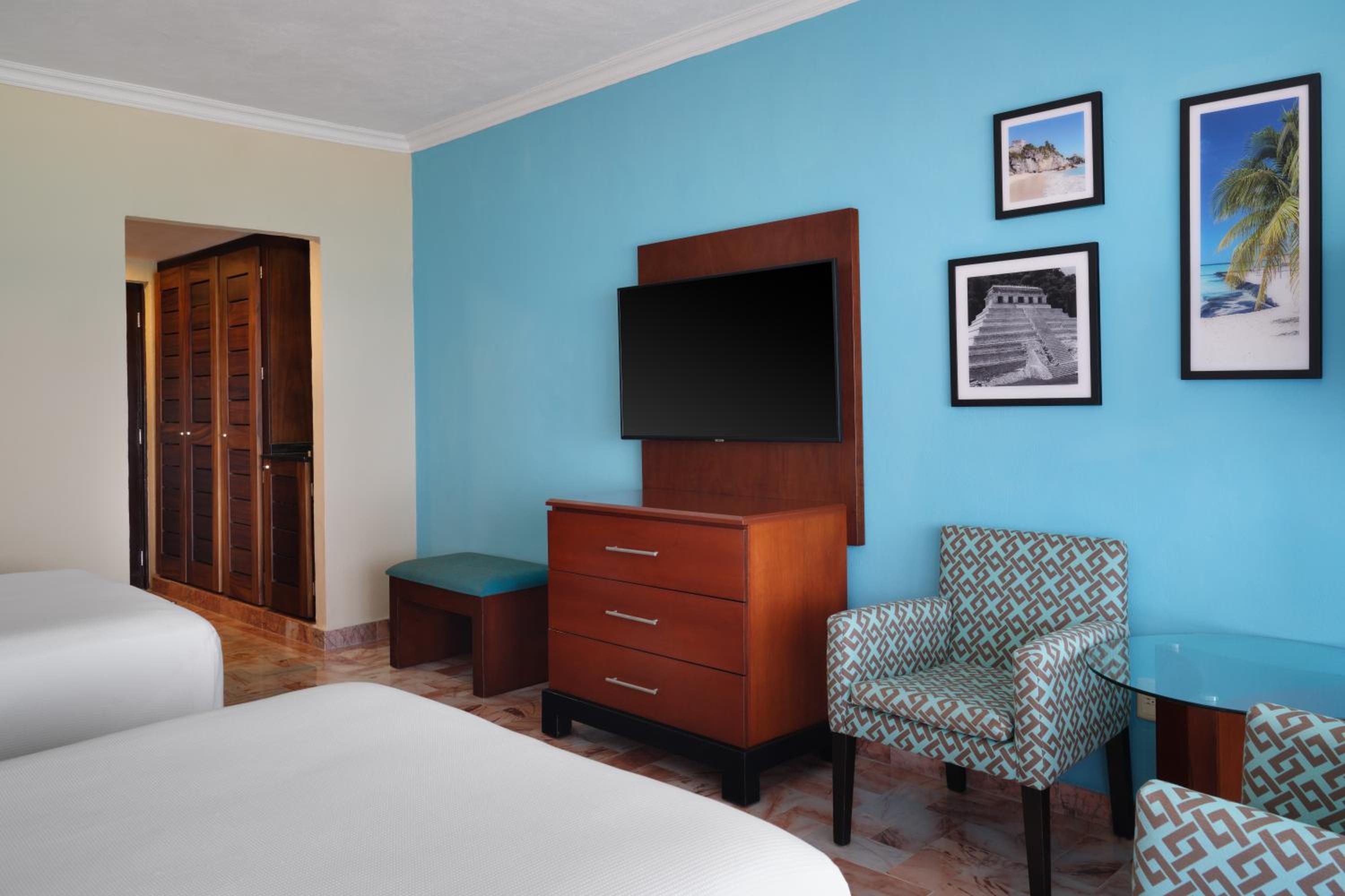 Superior Double Room with Pool View, Non-Smoking
