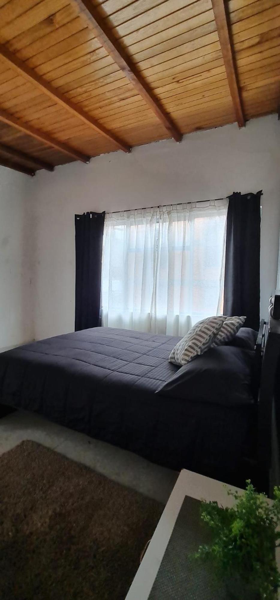 Queen Room photo 2