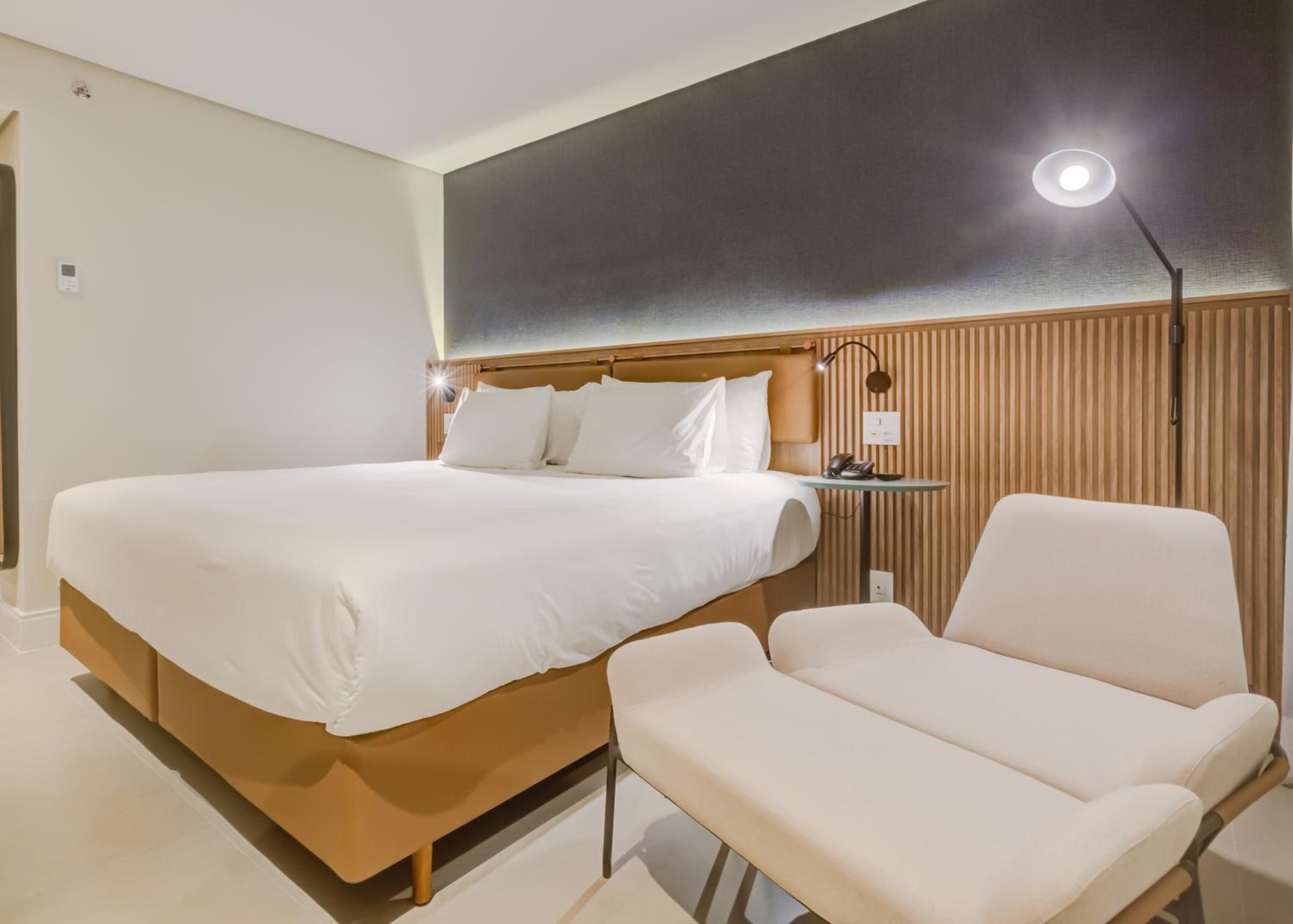 Superior King Room - Photo 1