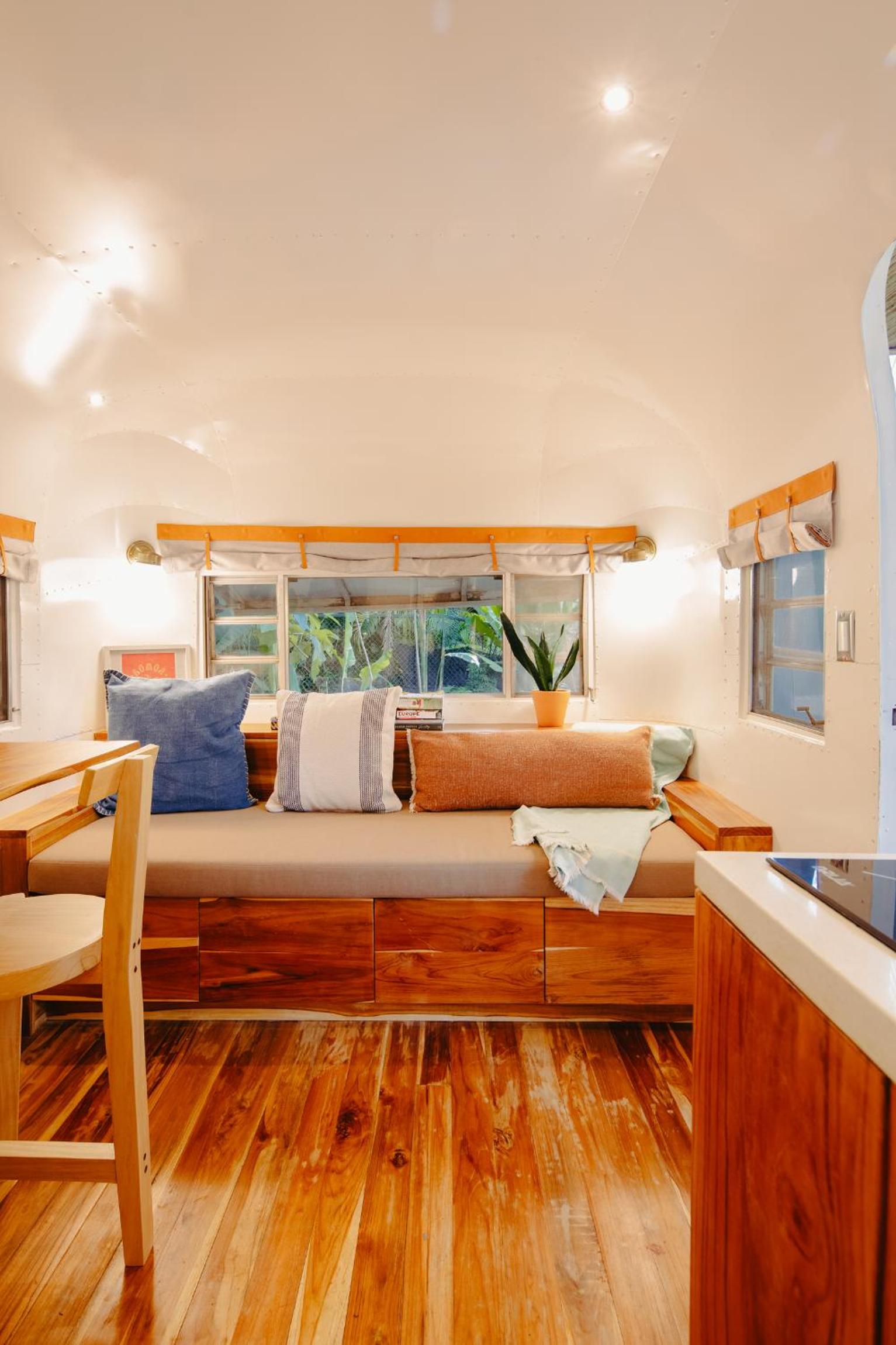 Caravan photo 2
