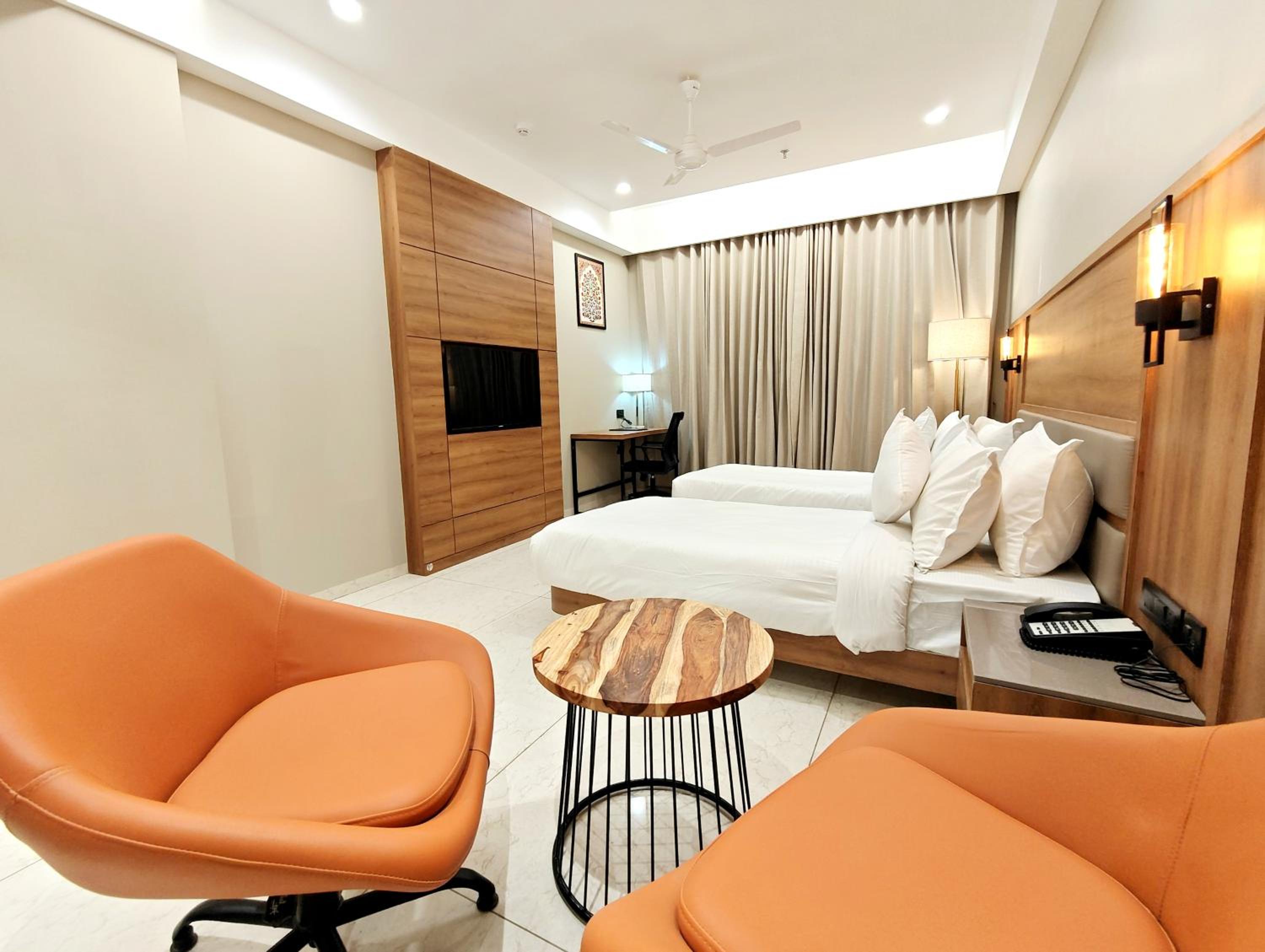 Deluxe Twin Room - Photo 9
