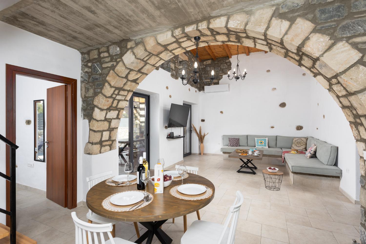 Villa photo 2