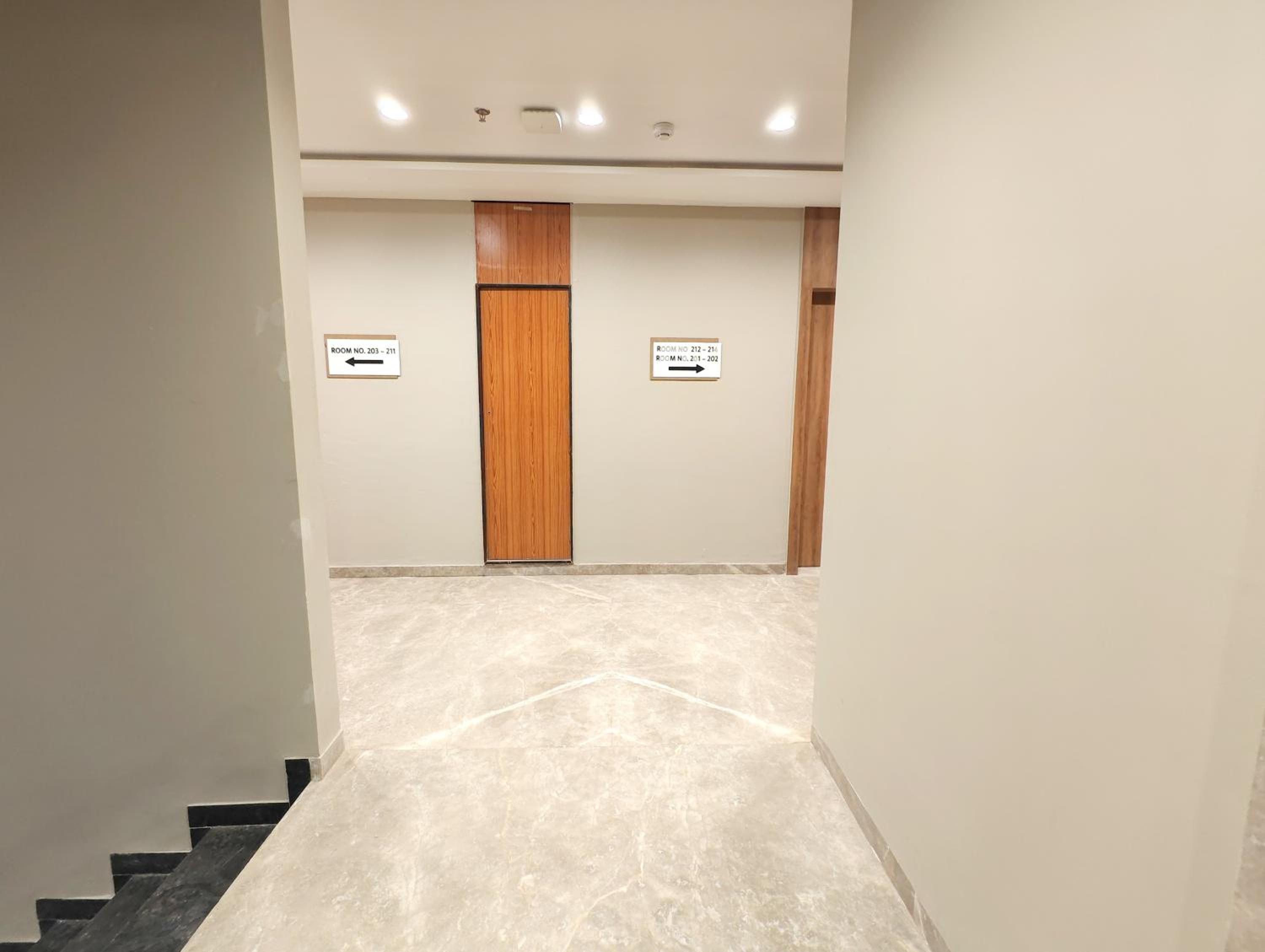 Deluxe Twin Room - Photo 13