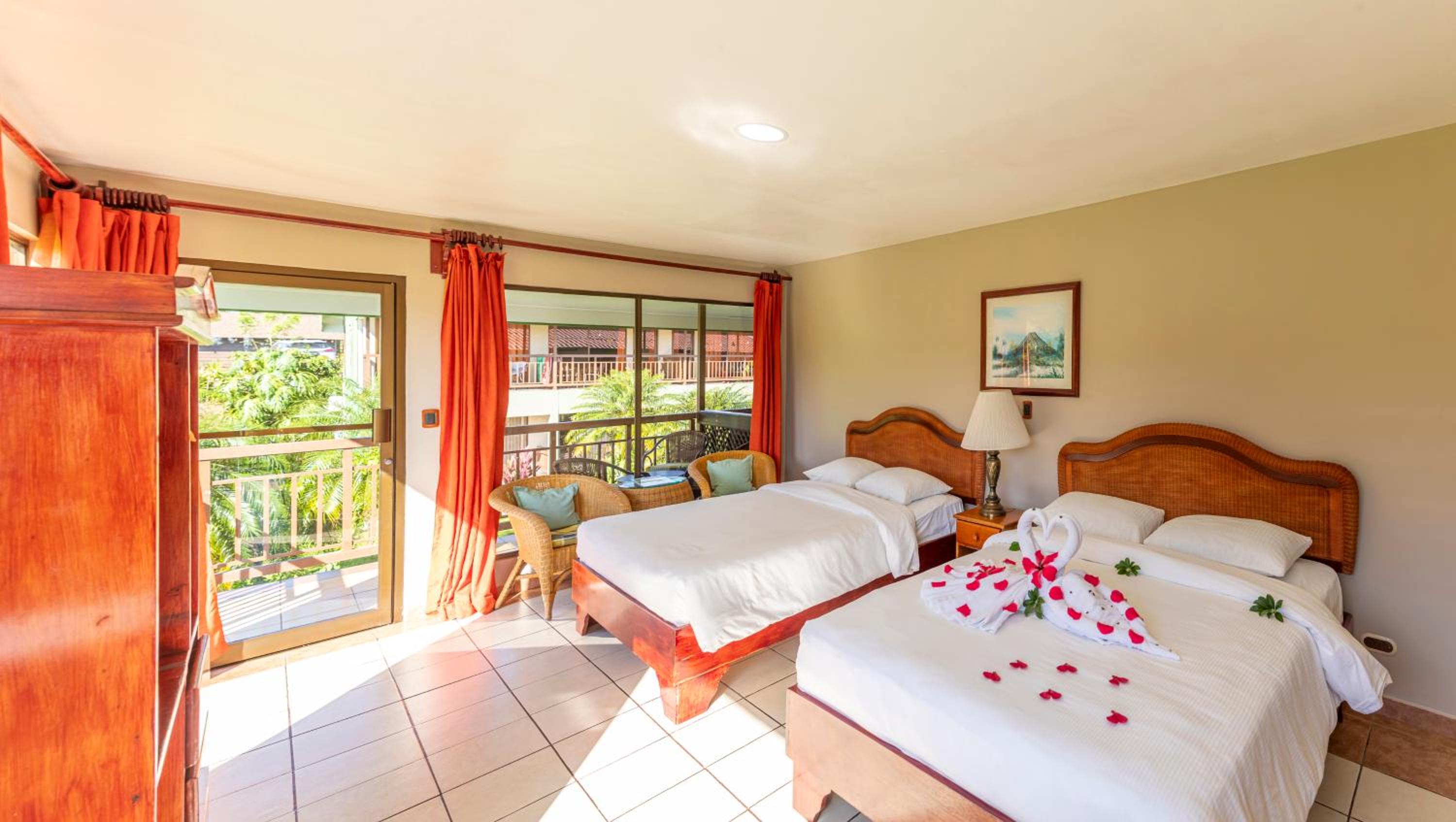 Superior Double Room - Volcano View - Photo 4