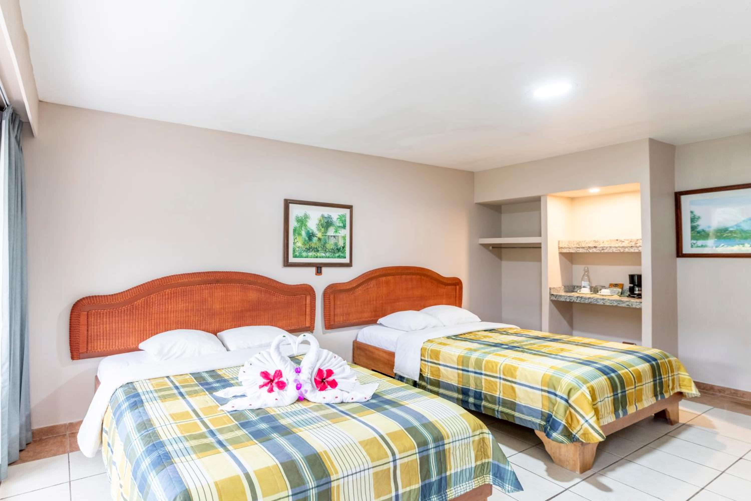 Superior Double Room - Volcano View - Photo 7