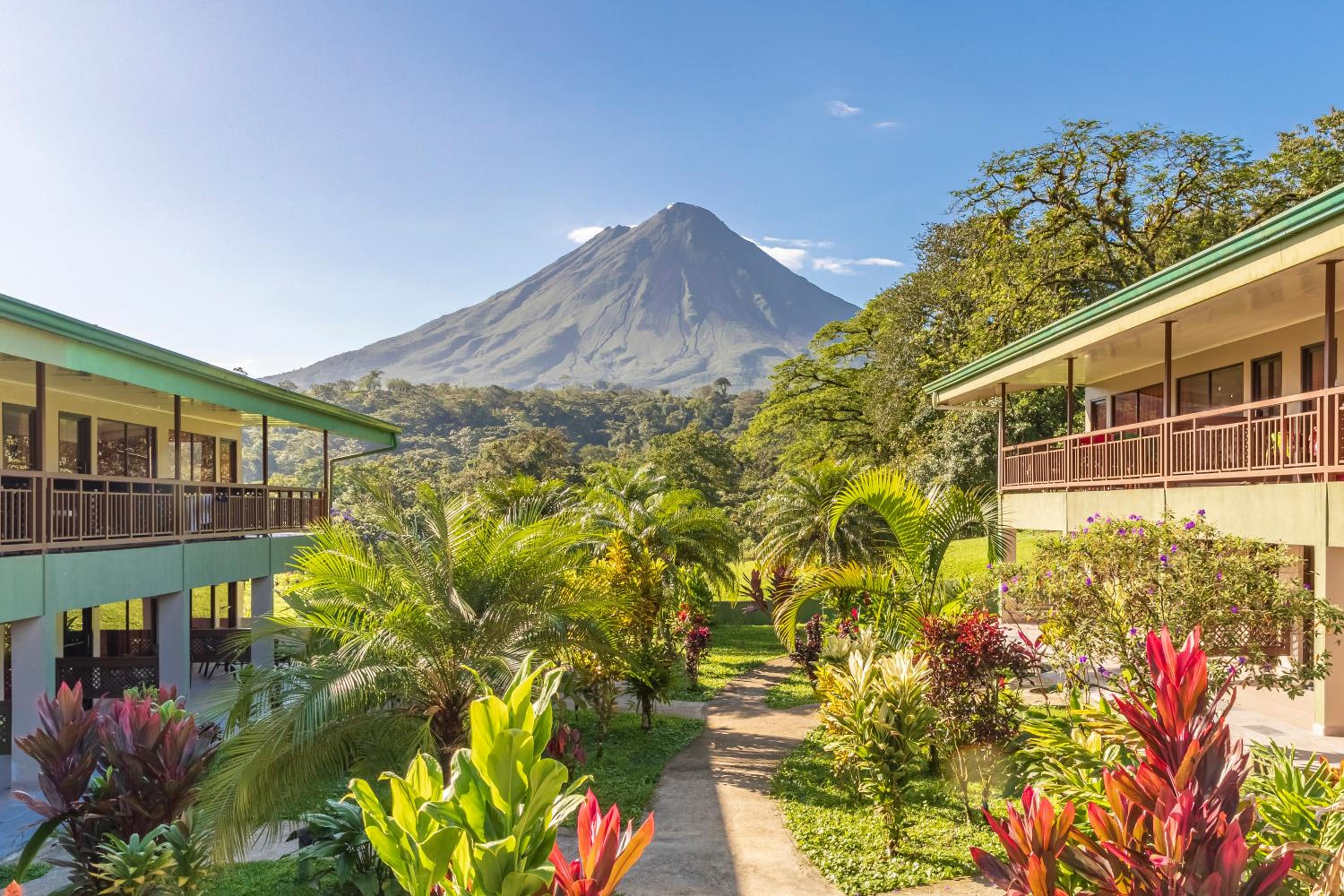 Superior Double Room - Volcano View - Photo 5