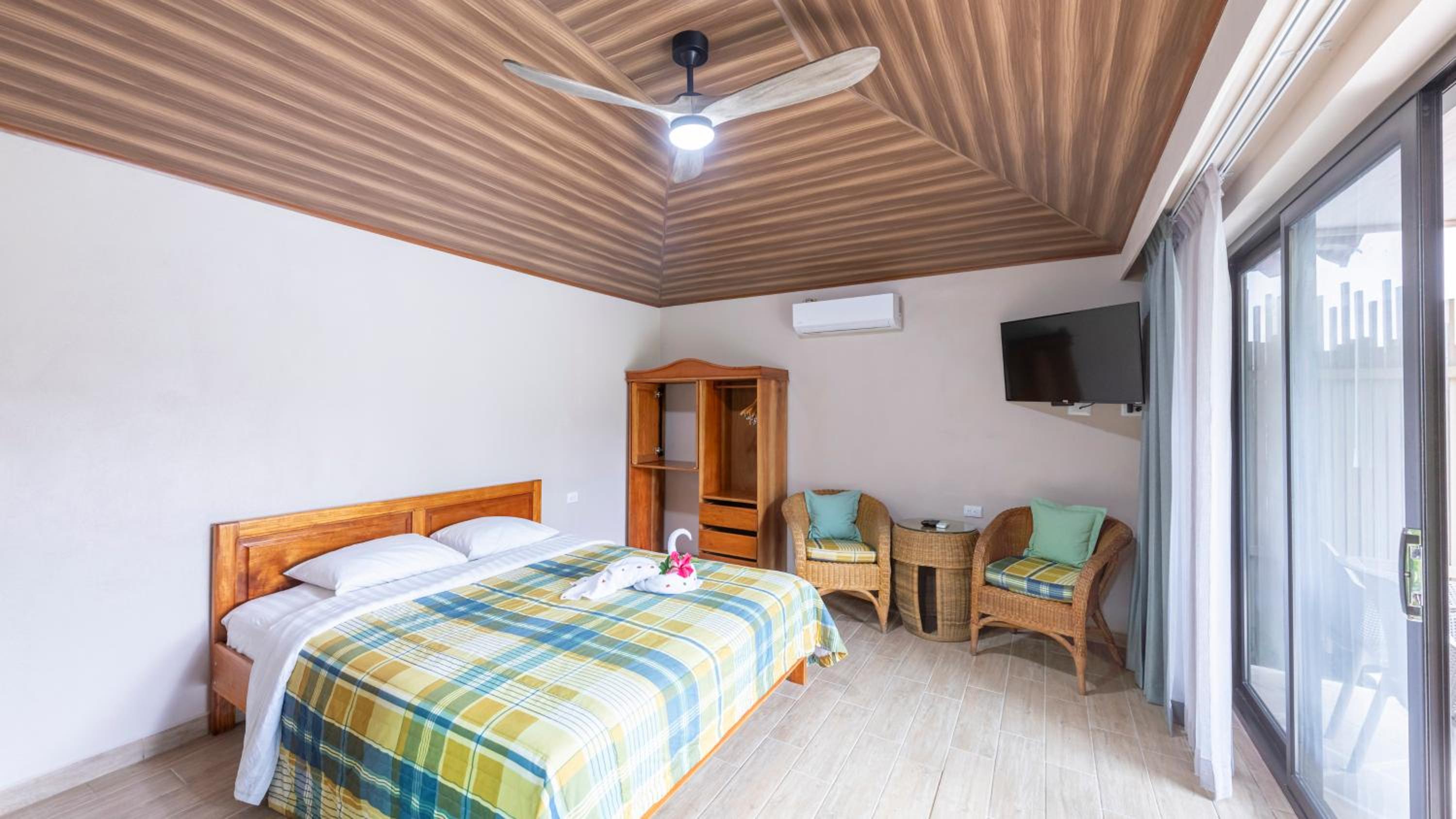 Standard King Room - Photo 1