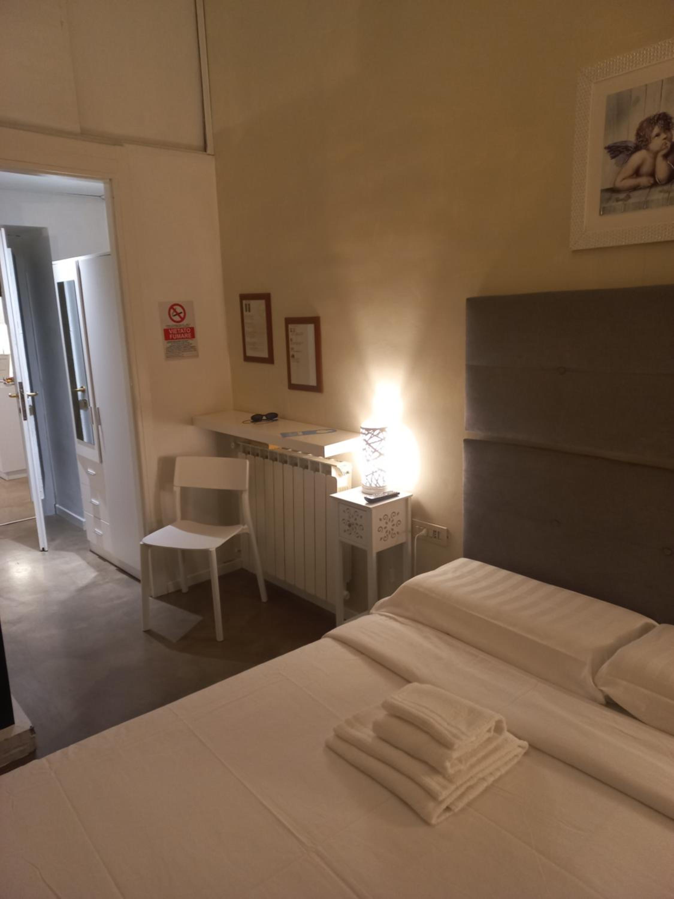 Large Single Room photo 2