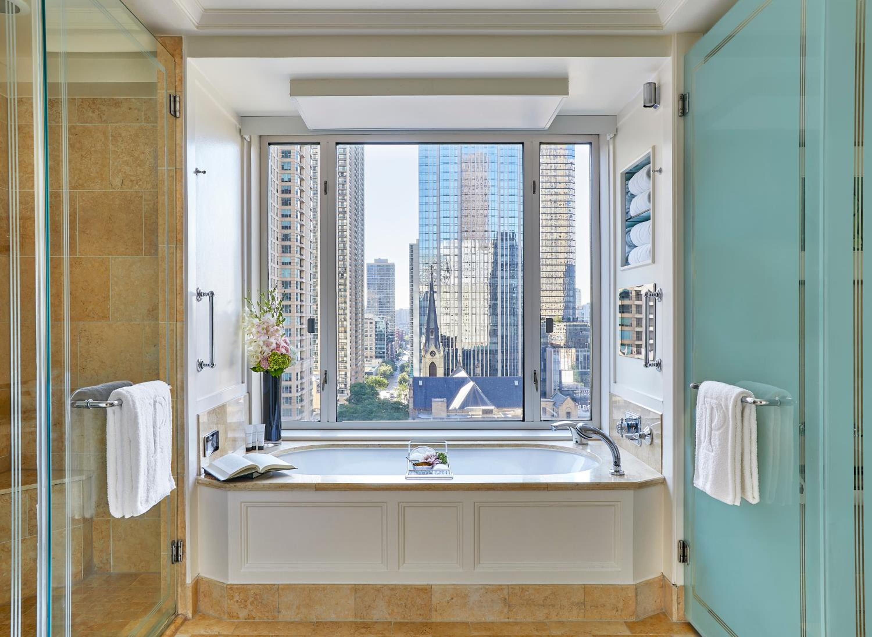 Executive Suite - Photo 2